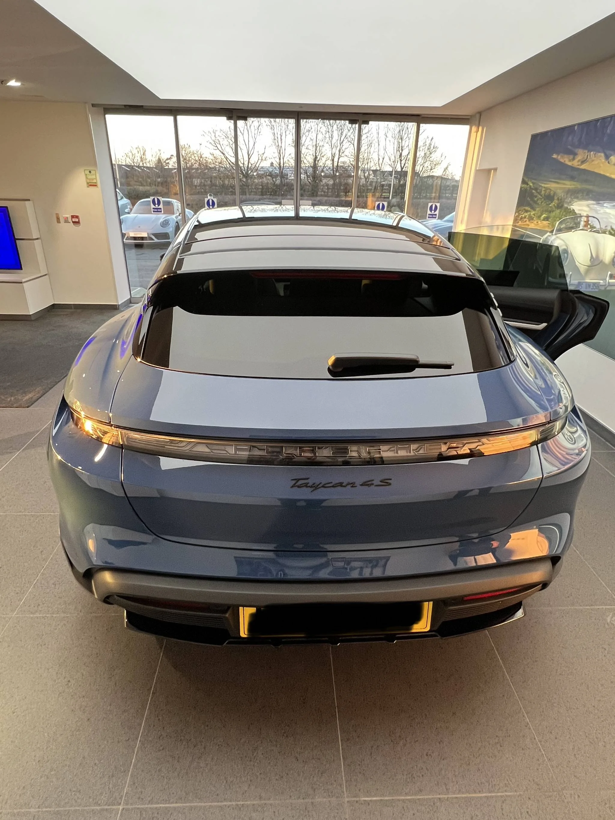 Porsche Taycan NEPTUNE BLUE Taycan Club 48CCBCB1-1E46-4B0A-B10C-9F406B2728C3
