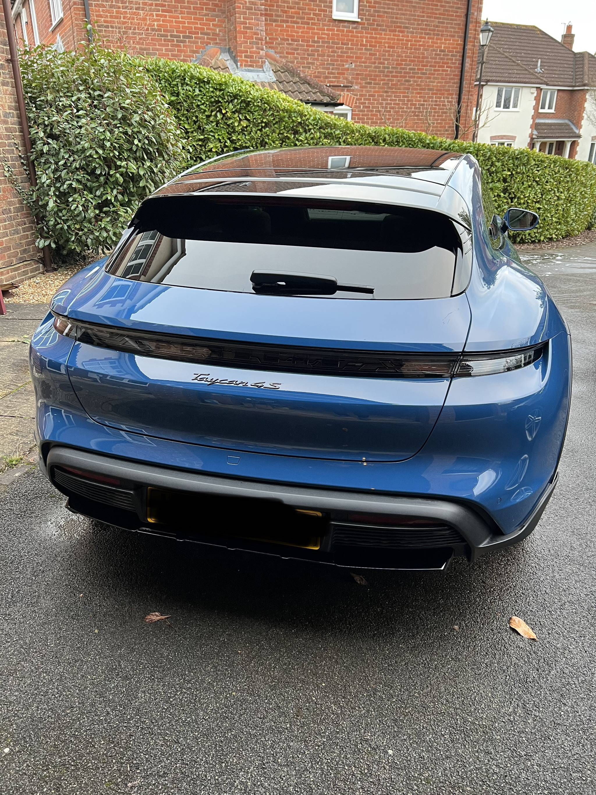 Porsche Taycan NEPTUNE BLUE Taycan Club EF029673-18B3-4EEE-88ED-6B3380077FF8