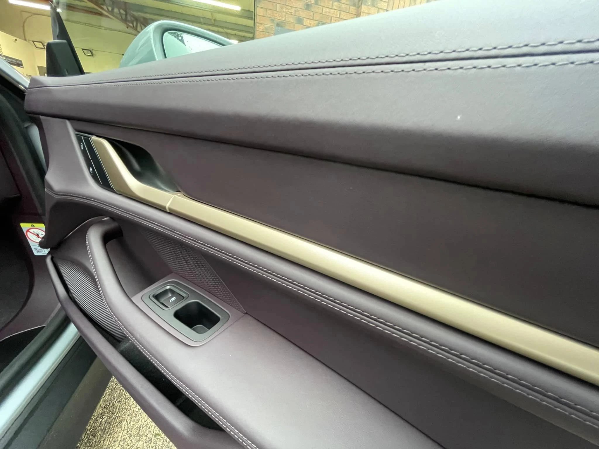 Porsche Taycan VOLCANO GREY Taycan Club 316431648_577519124379489_690484613514468176_n