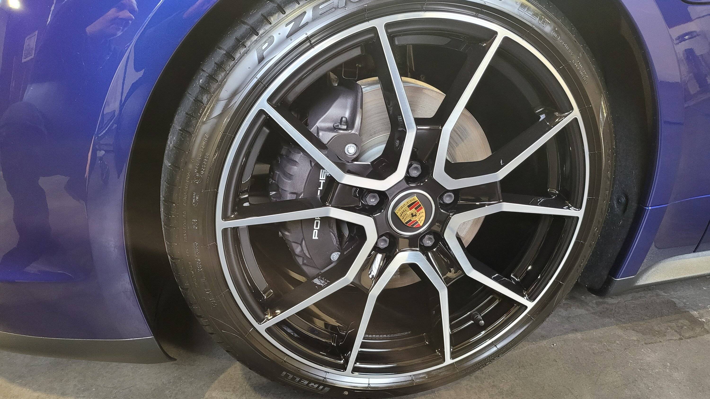 Porsche Taycan Hi from Belgium :) 20230119_141616