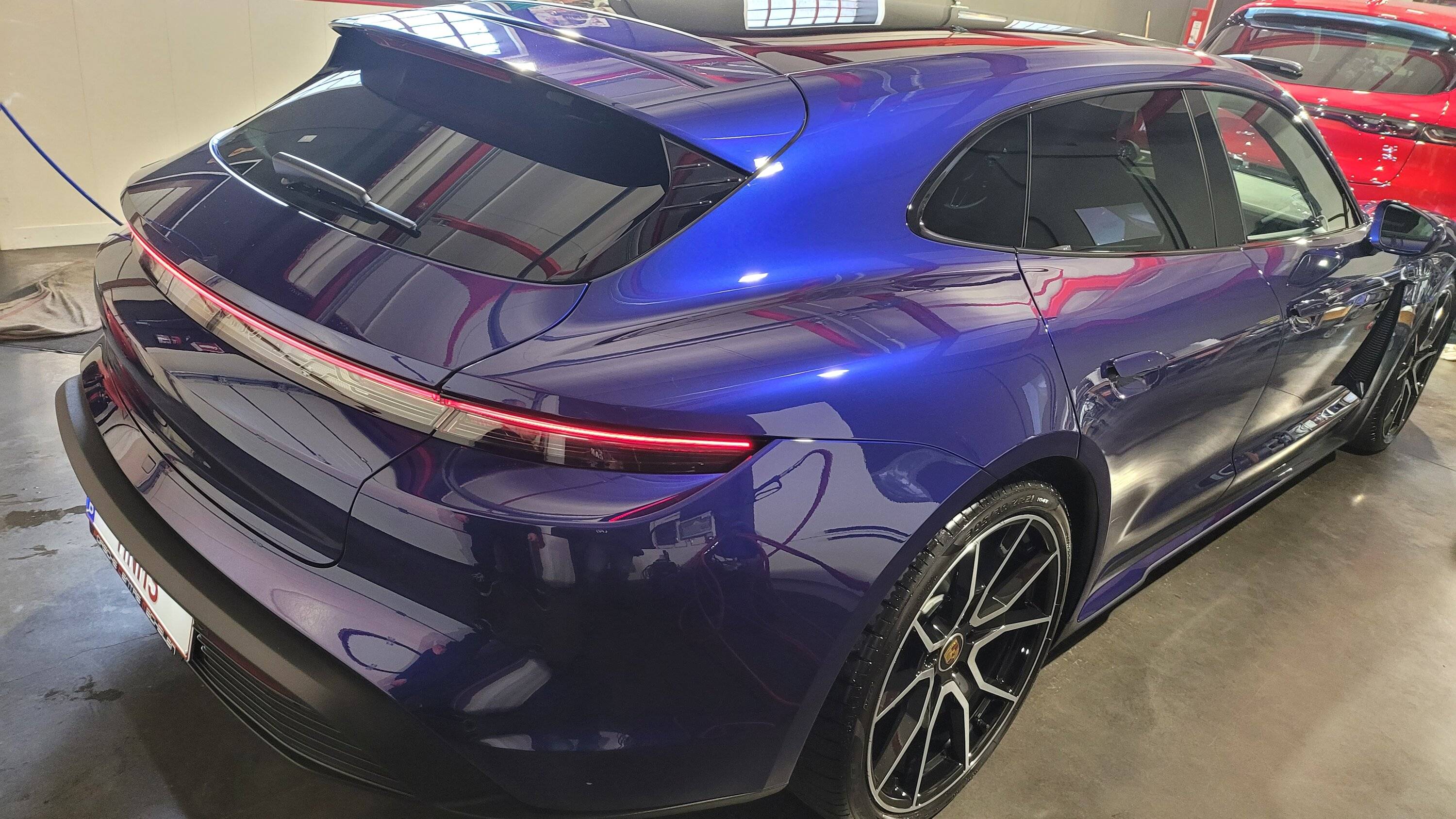 Porsche Taycan GENTIAN BLUE Taycan Club 20230119_141730