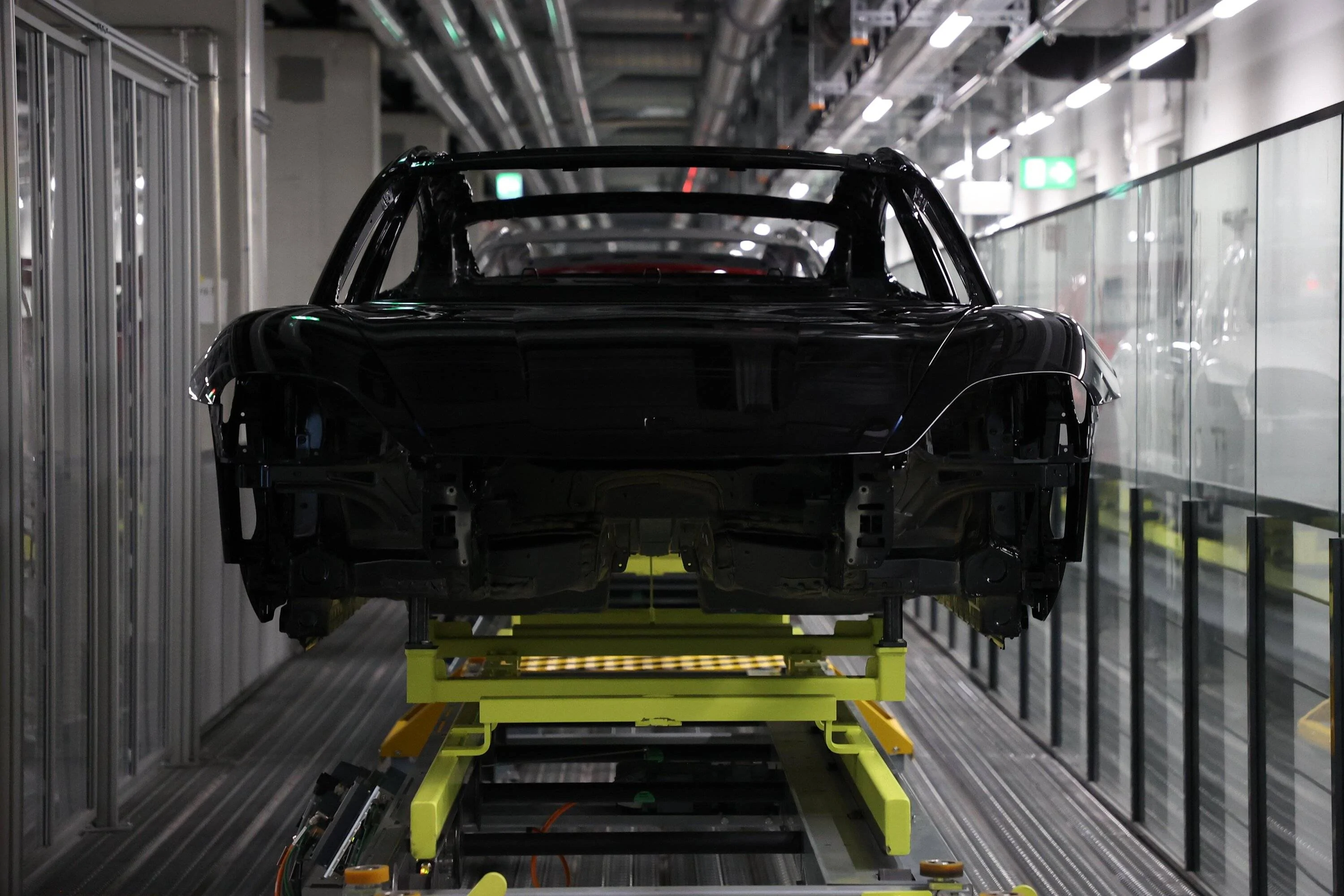 Porsche Taycan Taycan Build Status - Porsche App 809CA706-EE71-47FC-8F73-85721A111F18