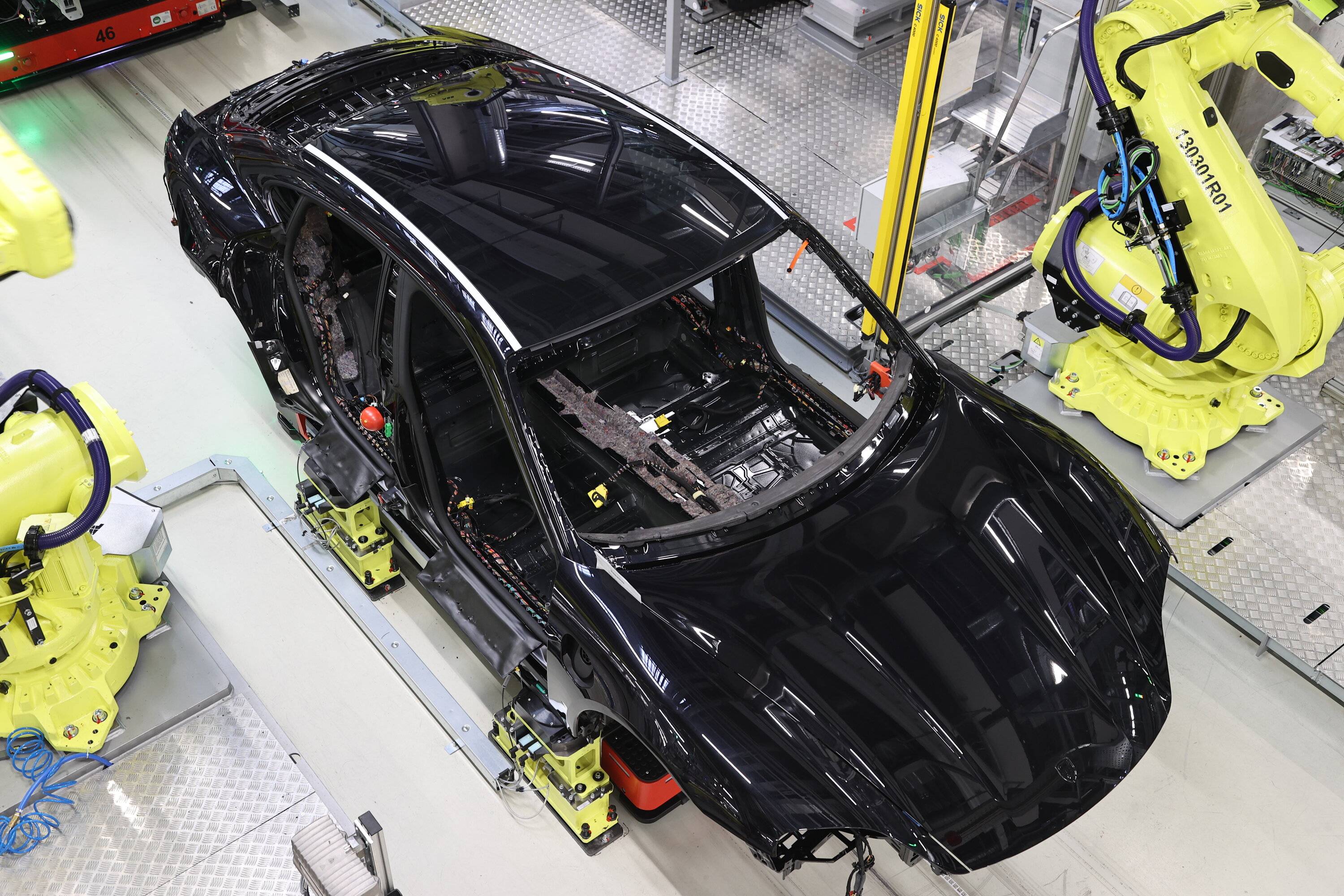 Porsche Taycan Taycan Build Status - Porsche App B5CC4D24-DF42-44C3-A680-F1F8D9C8CEE0