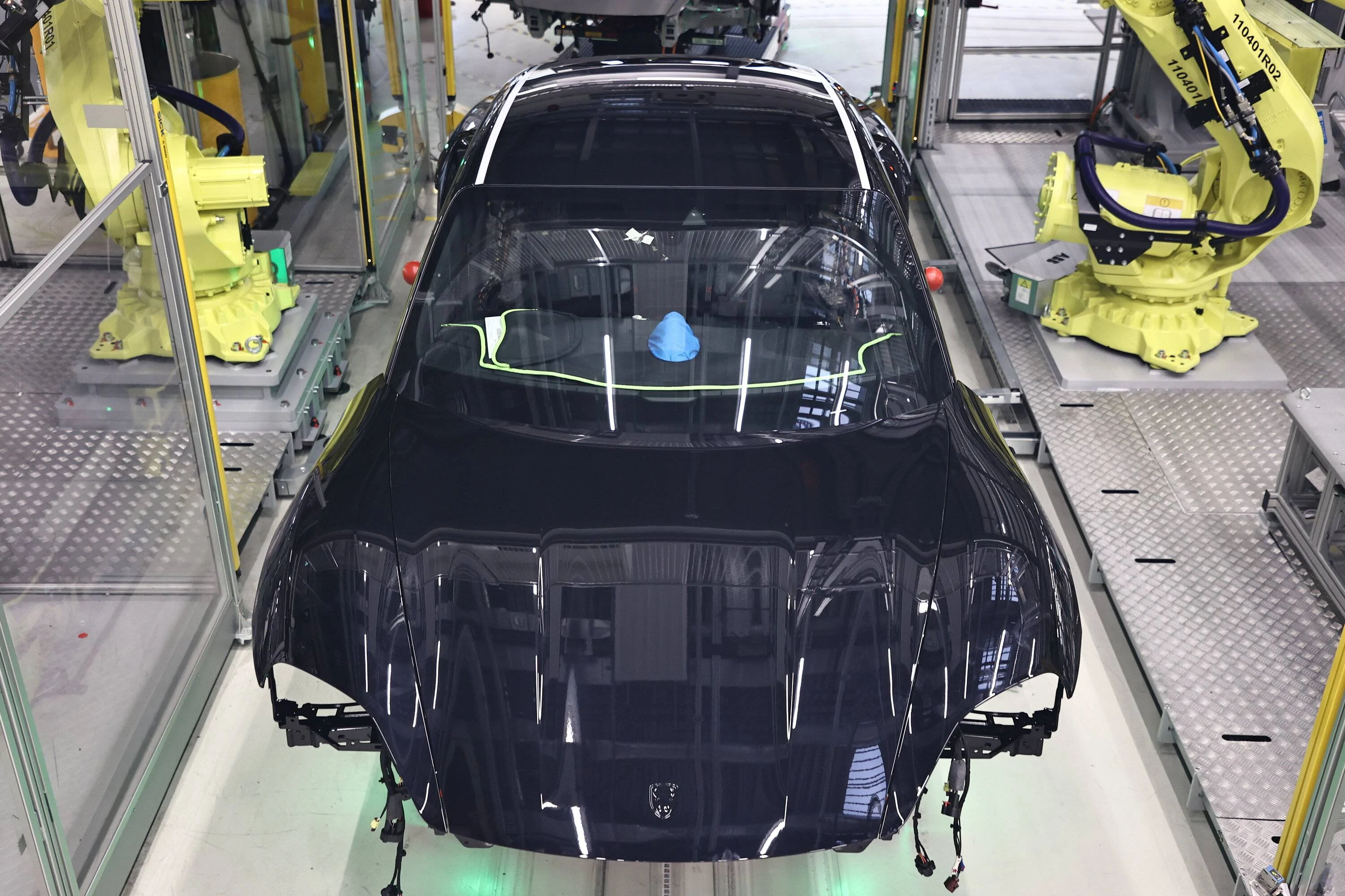 Porsche Taycan Taycan Build Status - Porsche App 57A0739C-42CB-4865-A124-12786FD73BF1