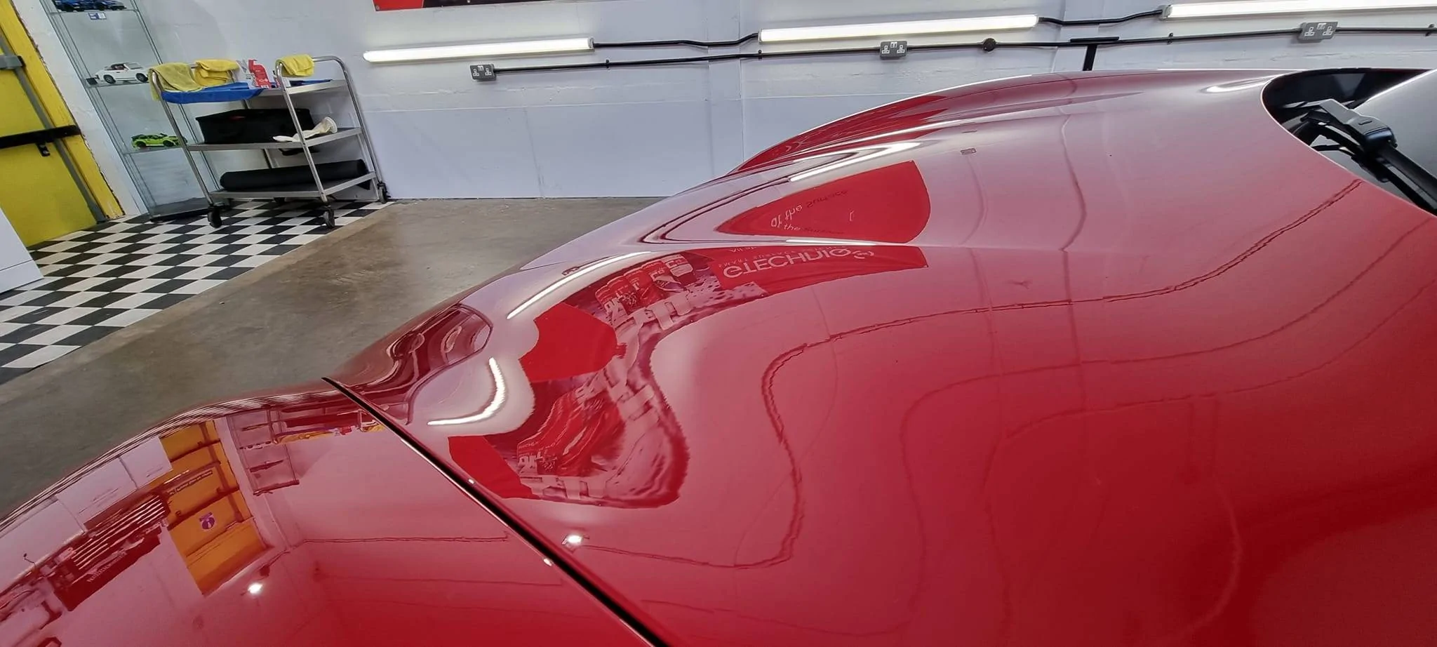Porsche Taycan CARMINE RED Taycan Club 329193057_1270886123464133_3968676036537376646_n