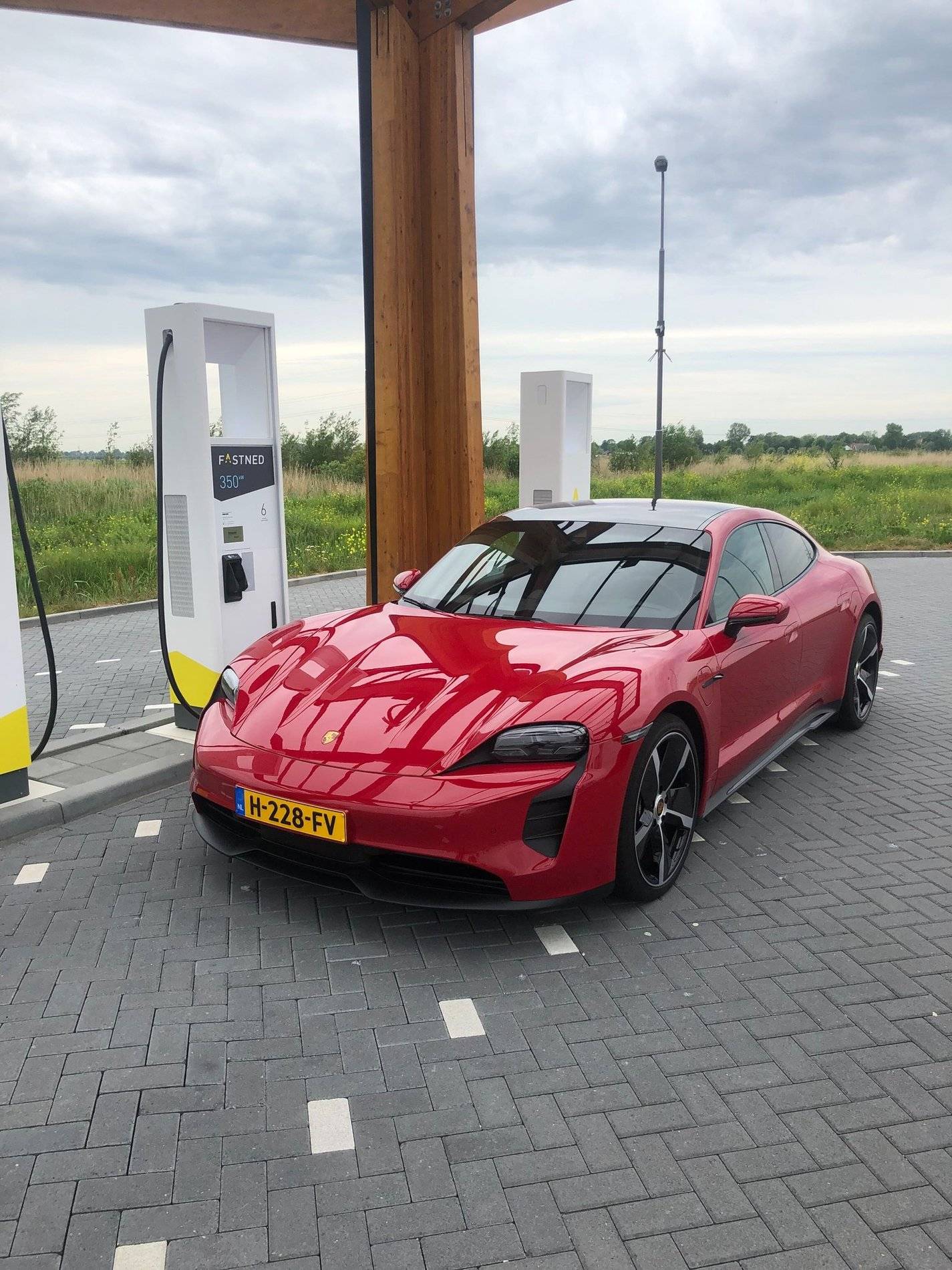Porsche Taycan CARMINE RED Taycan Club Carmine Red Taycan