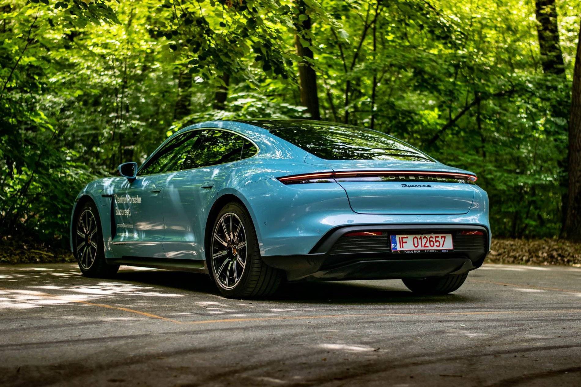 Porsche Taycan FROZEN BLUE Taycan Club frozen blue taycan 4s 3