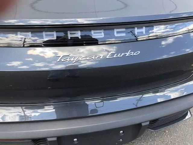 Porsche Taycan VOLCANO GREY Taycan Club A23A8BB9-6682-4B83-A612-3E09FB1F92B4