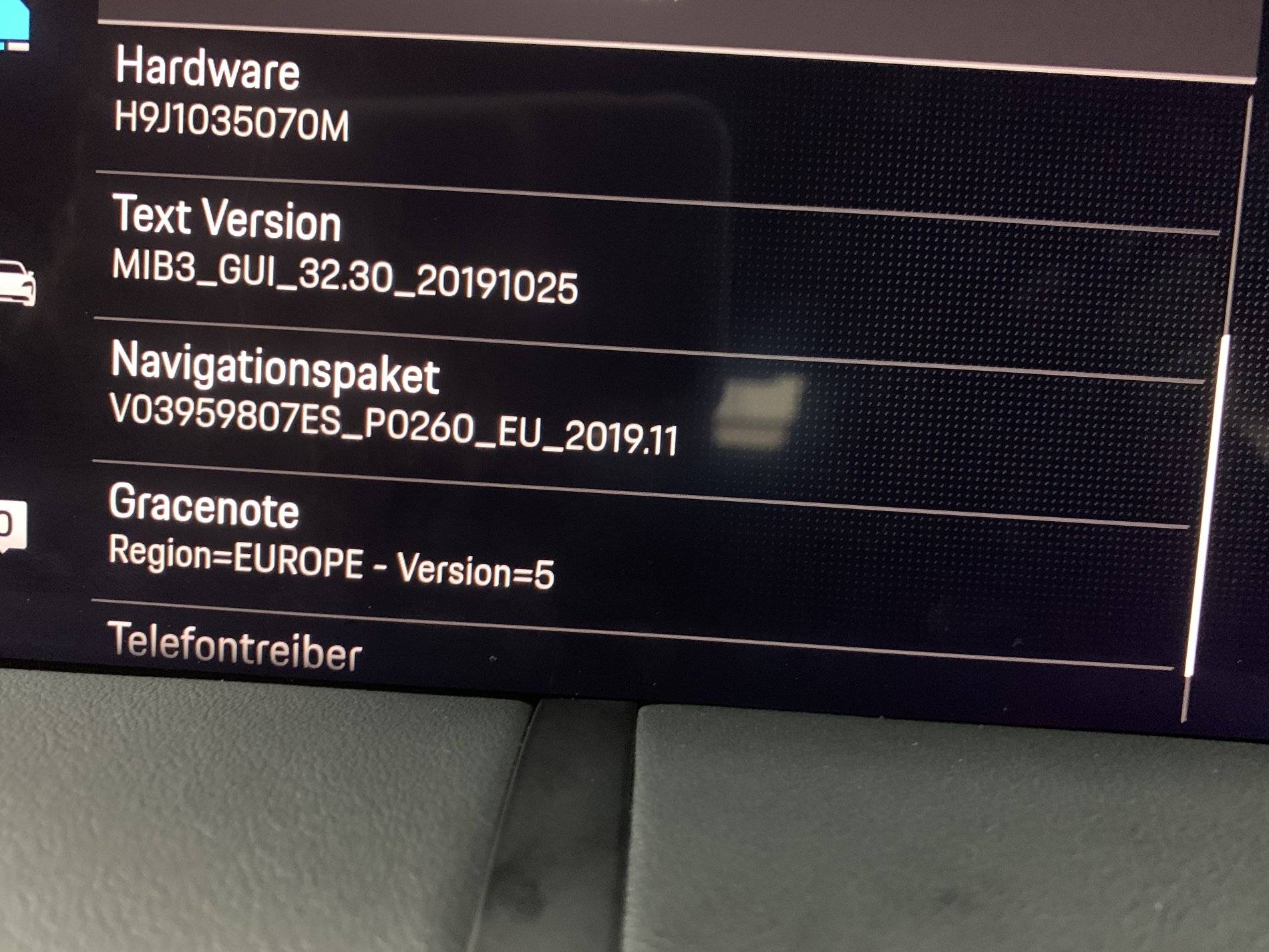 Porsche Taycan Software Update at the Porsche Center A3473B63-8B88-4DBF-ACBF-B0158016CD91