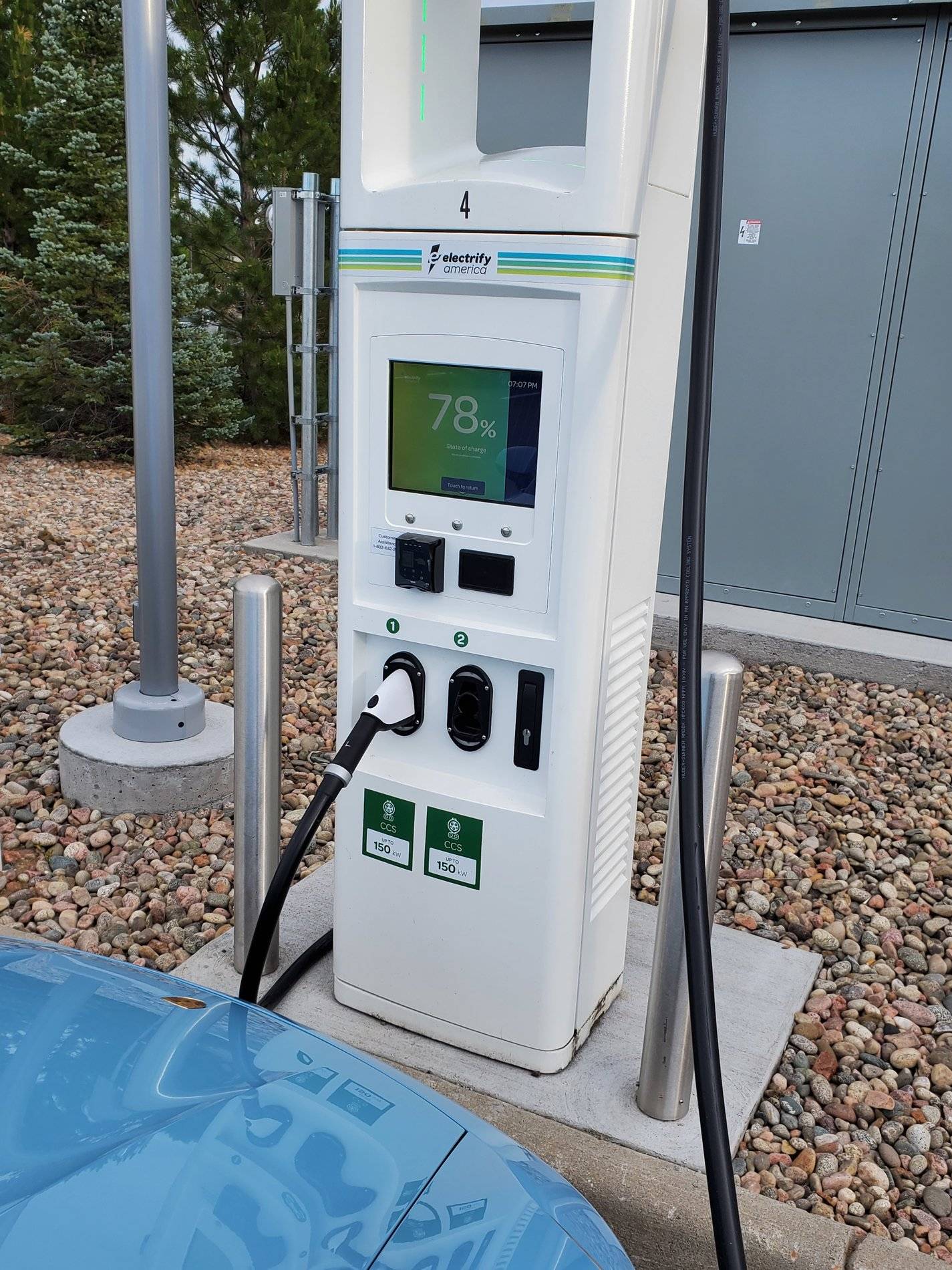 Porsche Taycan Charging issue at Electrify America location - session would abruptly stop after a minute or two 20200619_190755
