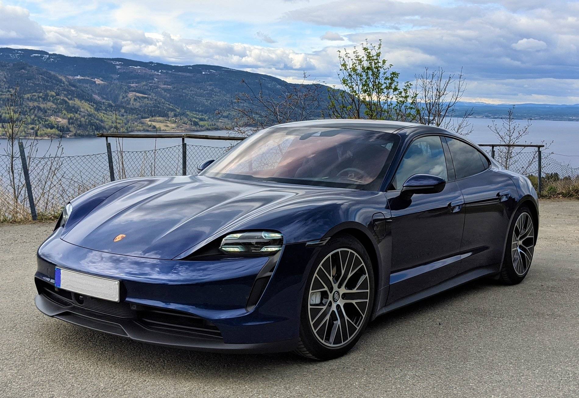 Porsche Taycan Members Say Hello Here! 200501 - FS Taycan 1