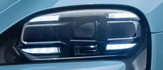 Porsche Taycan 4S With Standard LED Headlights 1592684631607
