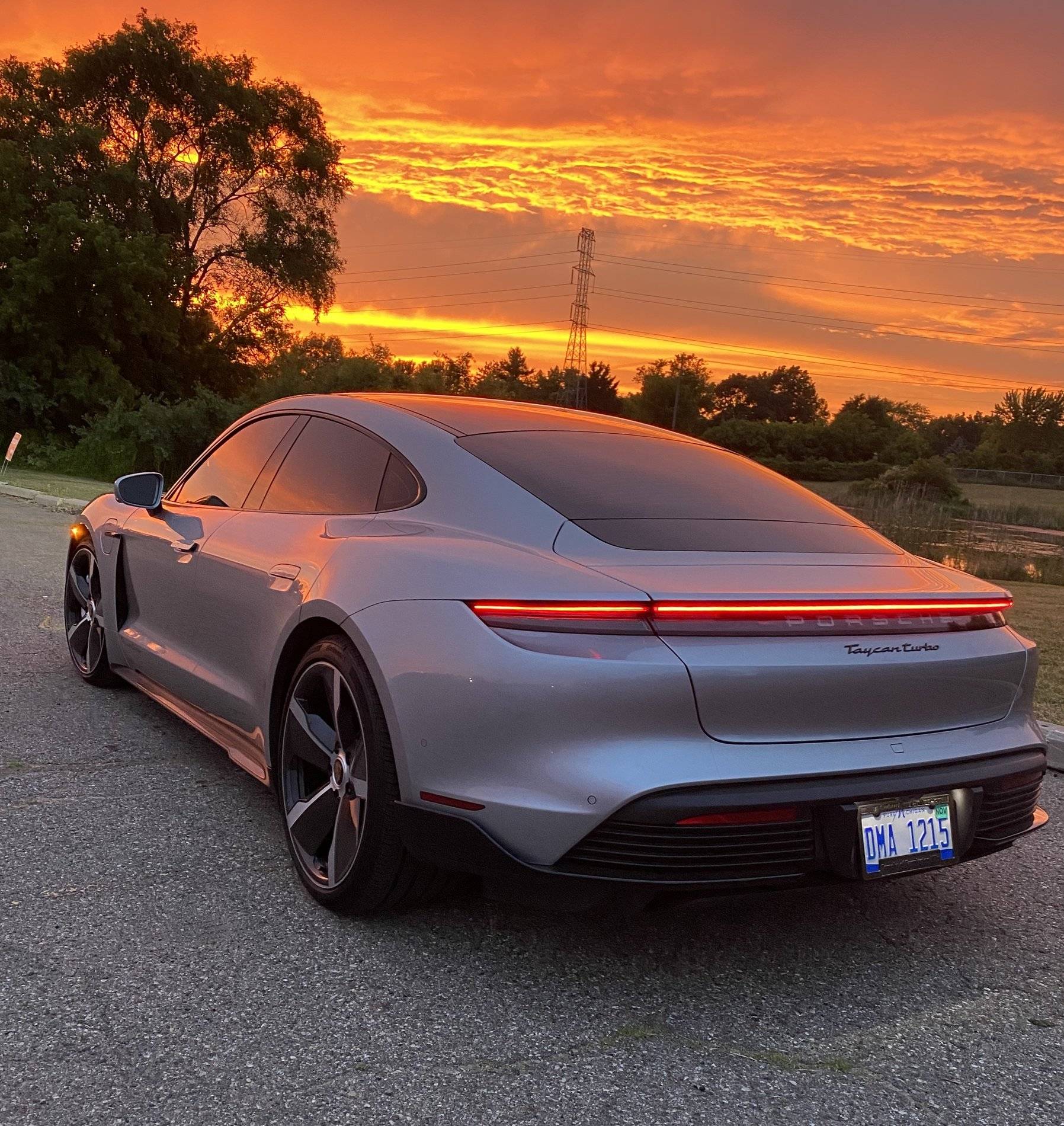 Porsche Taycan I couldn’t resist the sunset 9B6B1E37-96BF-47FF-82E1-941AB1F1486C