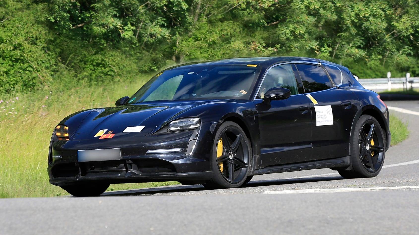 Porsche Taycan Latest Taycan Cross Turismo Prototype Spy Shots Porsche%20Taycan%20Cross%20Turismo-2