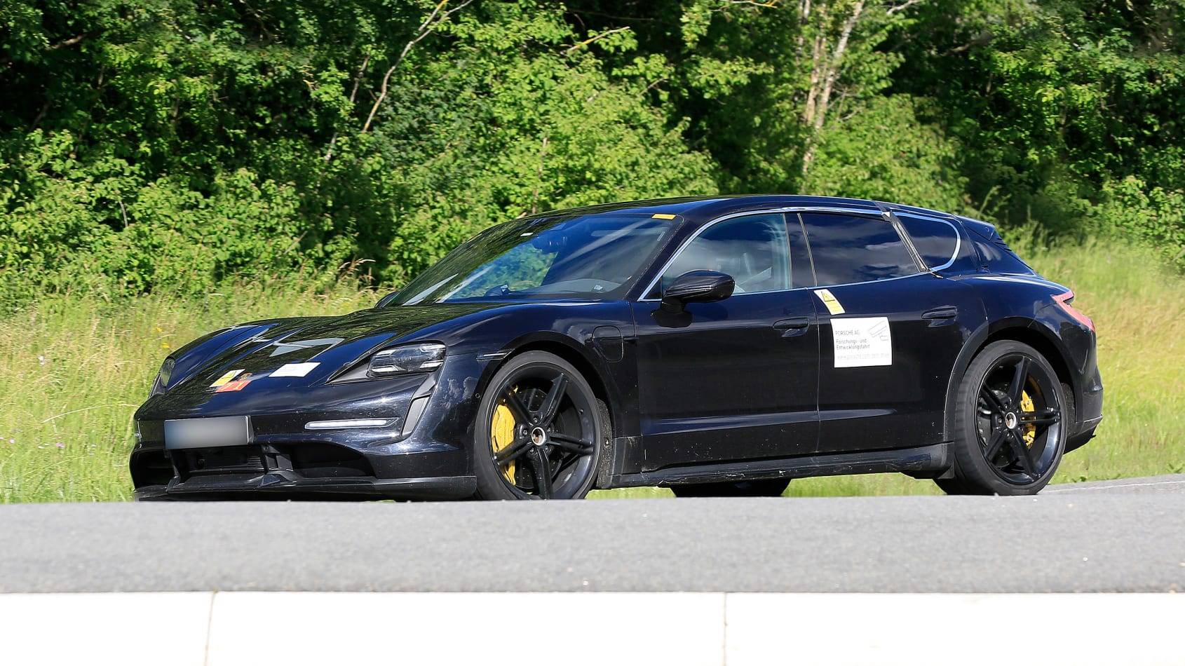 Porsche Taycan Latest Taycan Cross Turismo Prototype Spy Shots Porsche%20Taycan%20Cross%20Turismo-3