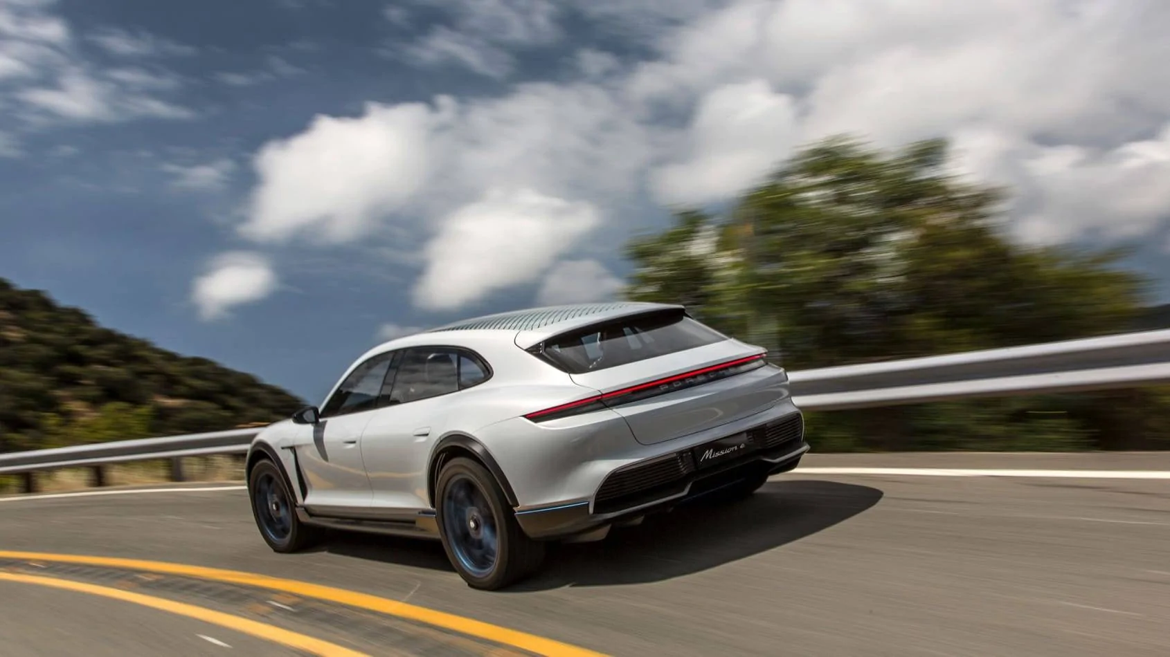 Porsche Taycan Latest Taycan Cross Turismo Prototype Spy Shots ssion_e_cross_turismo_california_2018_porsche_ag-5