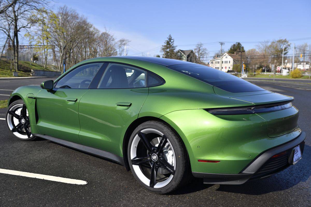 Porsche Taycan New Features on 2021 Taycan Taycan001