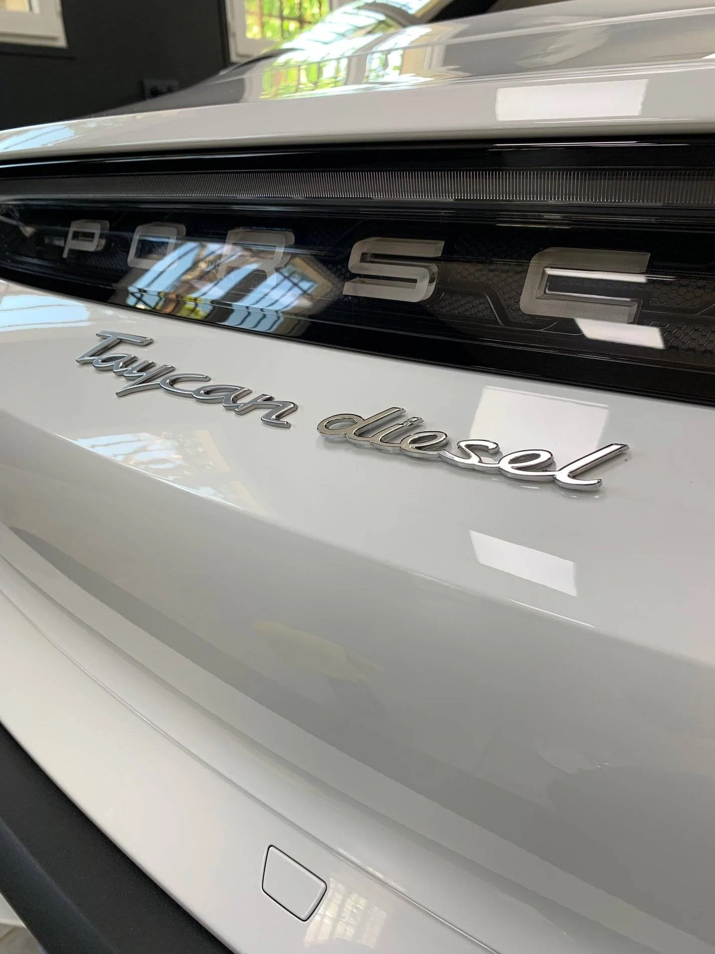 Porsche Taycan Help...opinion on colours/ spec! CFBB3104-4F9F-49D3-ABD6-B57ECADCE609