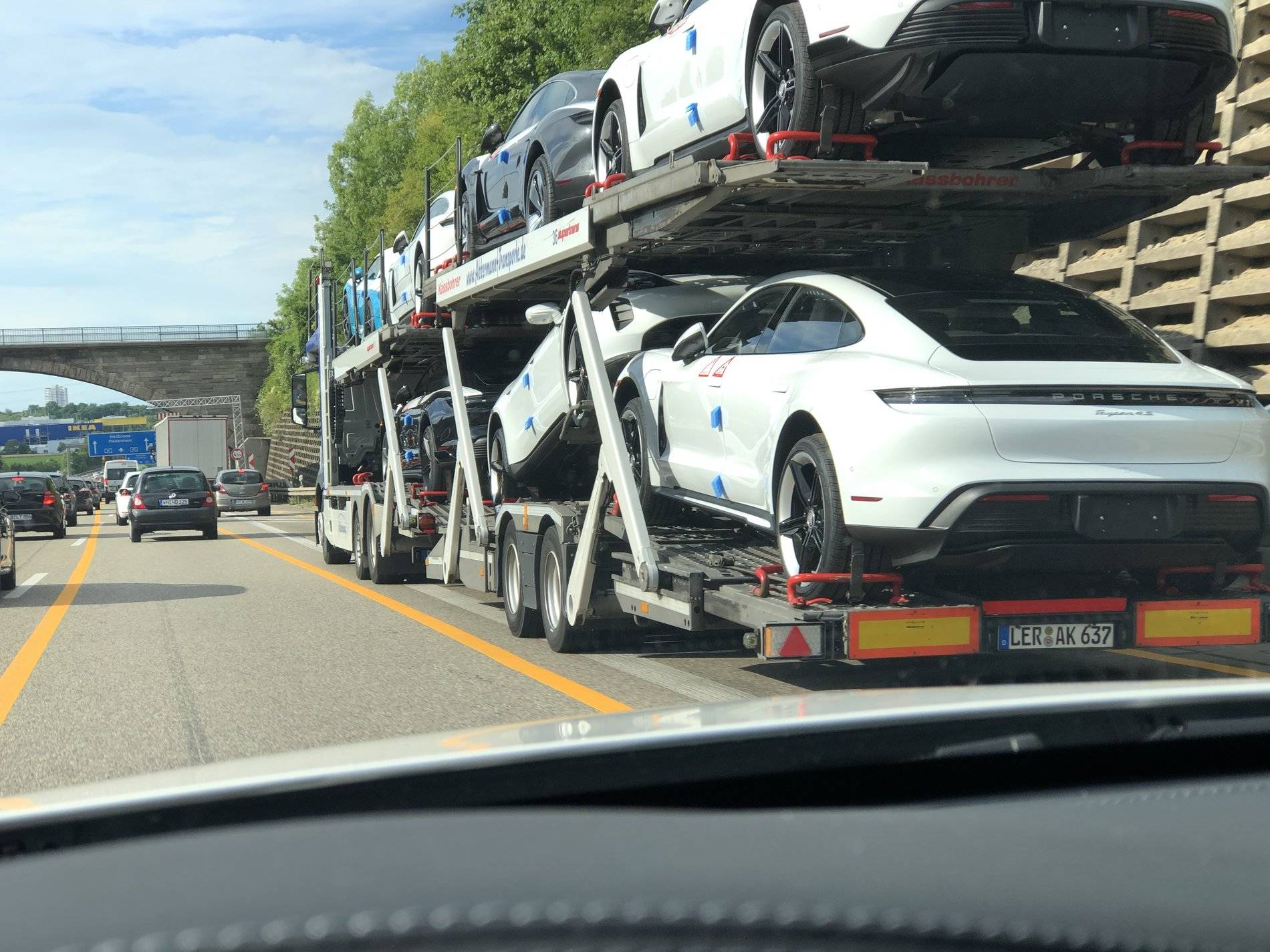 Porsche Taycan Taycan Waiting Room: Who has ordered and a delivery date? 6DAE69FE-6005-4FEE-9E1C-8CCFACD7FAB5