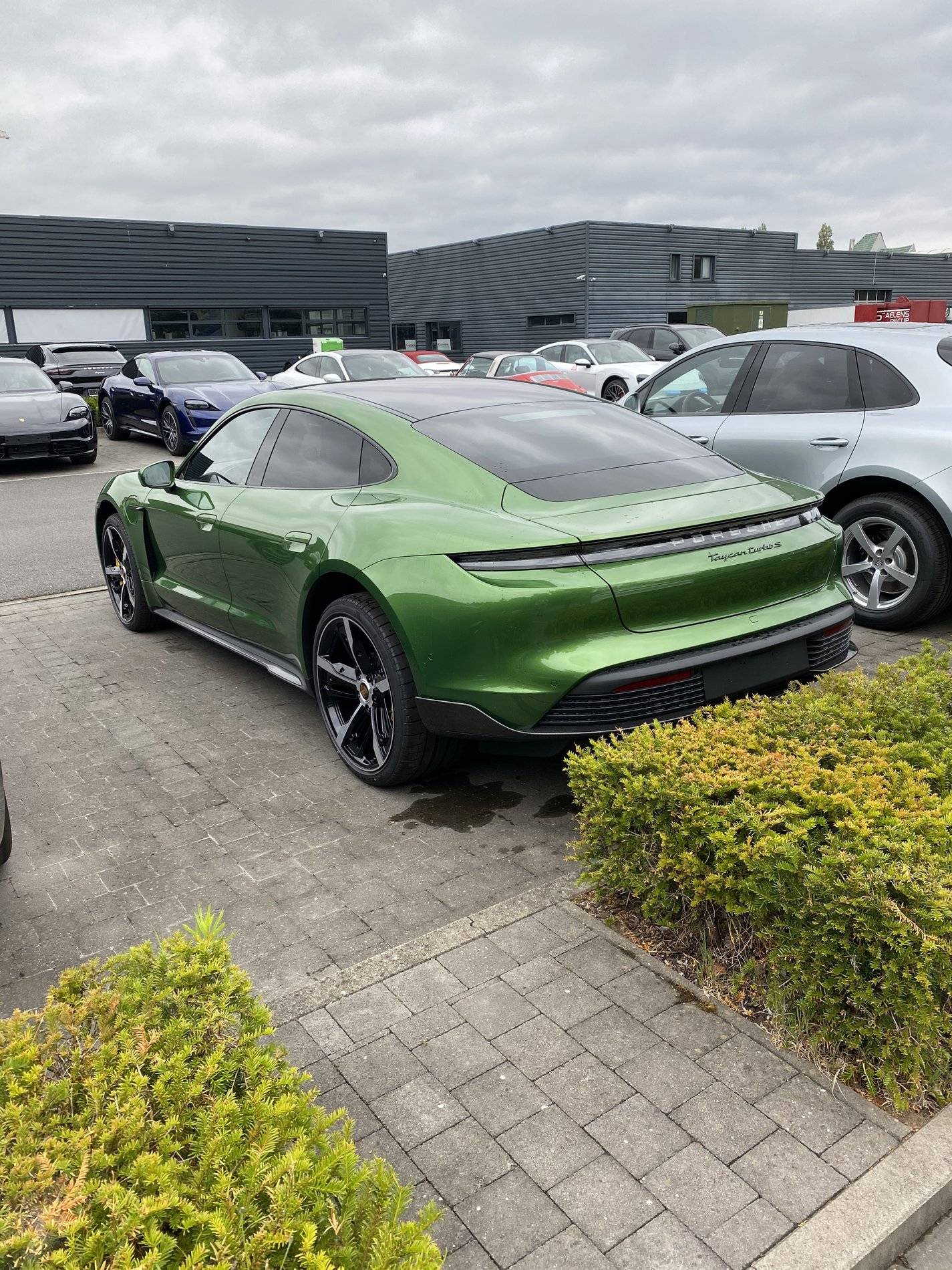 Porsche Taycan It's Finally Here! jGtg+%c0S8y8Fni9BmNSbA