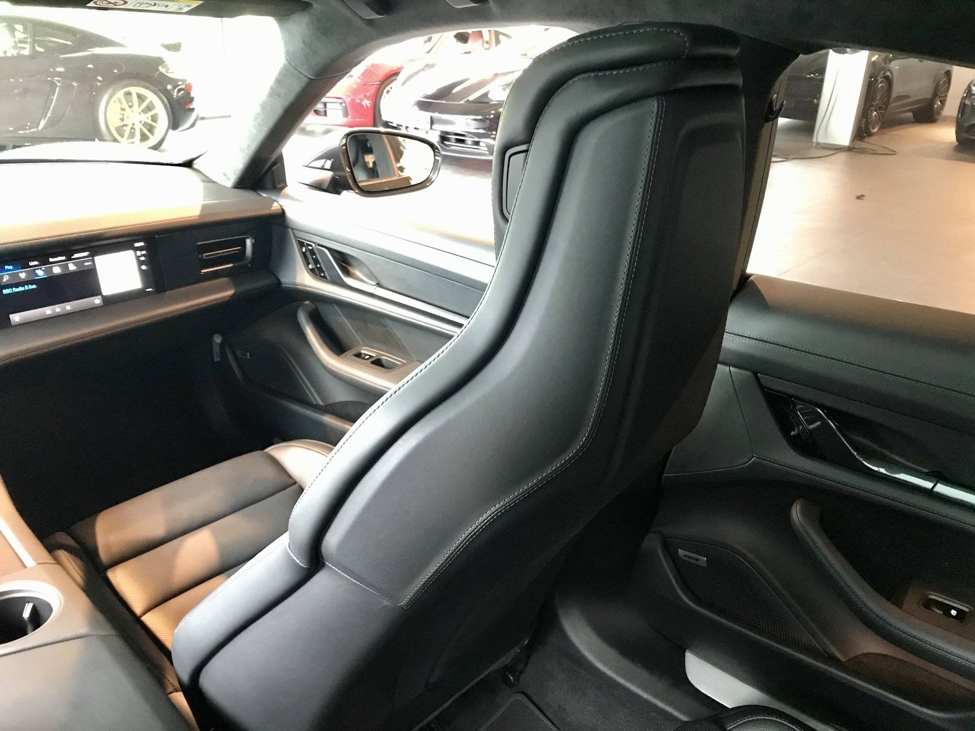 Porsche Taycan 'Standard' leather vs. Olea leather? OleaLeather - III
