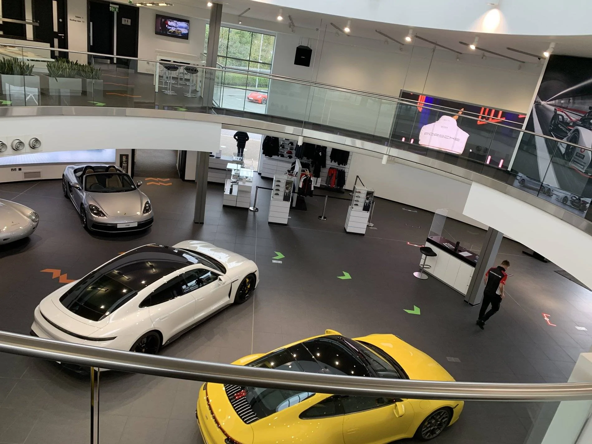 Porsche Taycan Porsche Experience Centre Silverstone IMG_7187