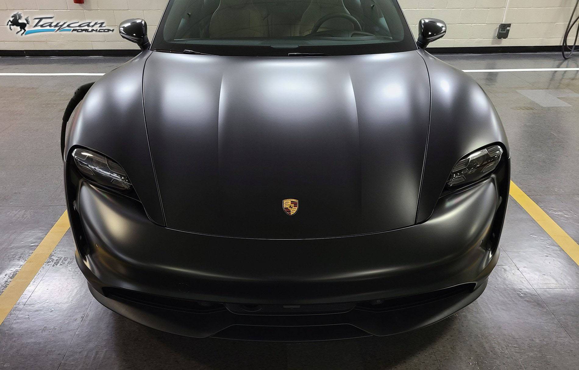 Porsche Taycan BLACK / JET BLACK Taycan Club Matte Black Taycan 4S 1