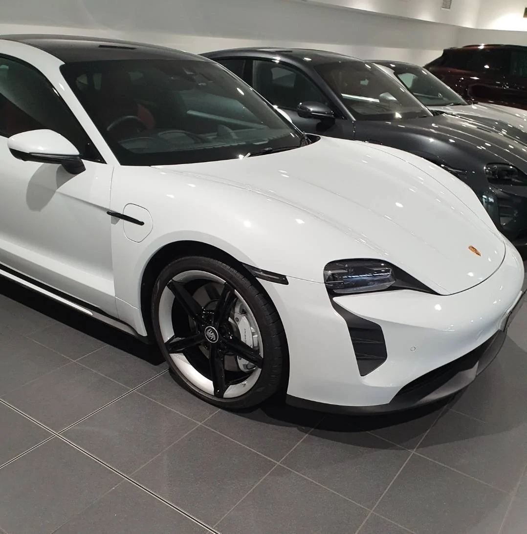 Porsche Taycan Mission E Design wheels unavailable SmartSelect_20230209_133412_Gallery
