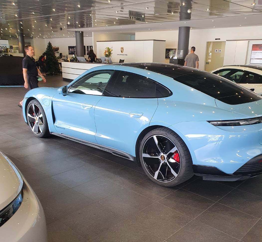 Porsche Taycan Mission E Design wheels unavailable SmartSelect_20230209_133219_Gallery