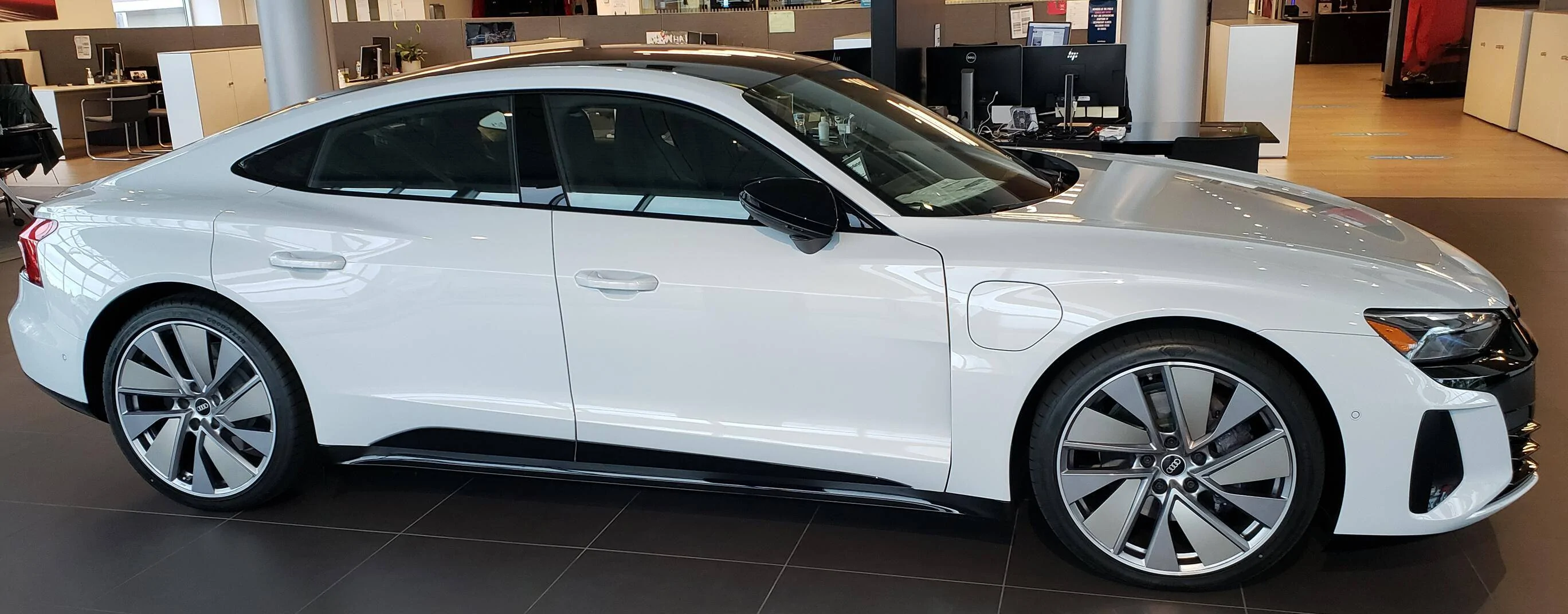 Porsche Taycan February 2023 deliveries 1675994356349