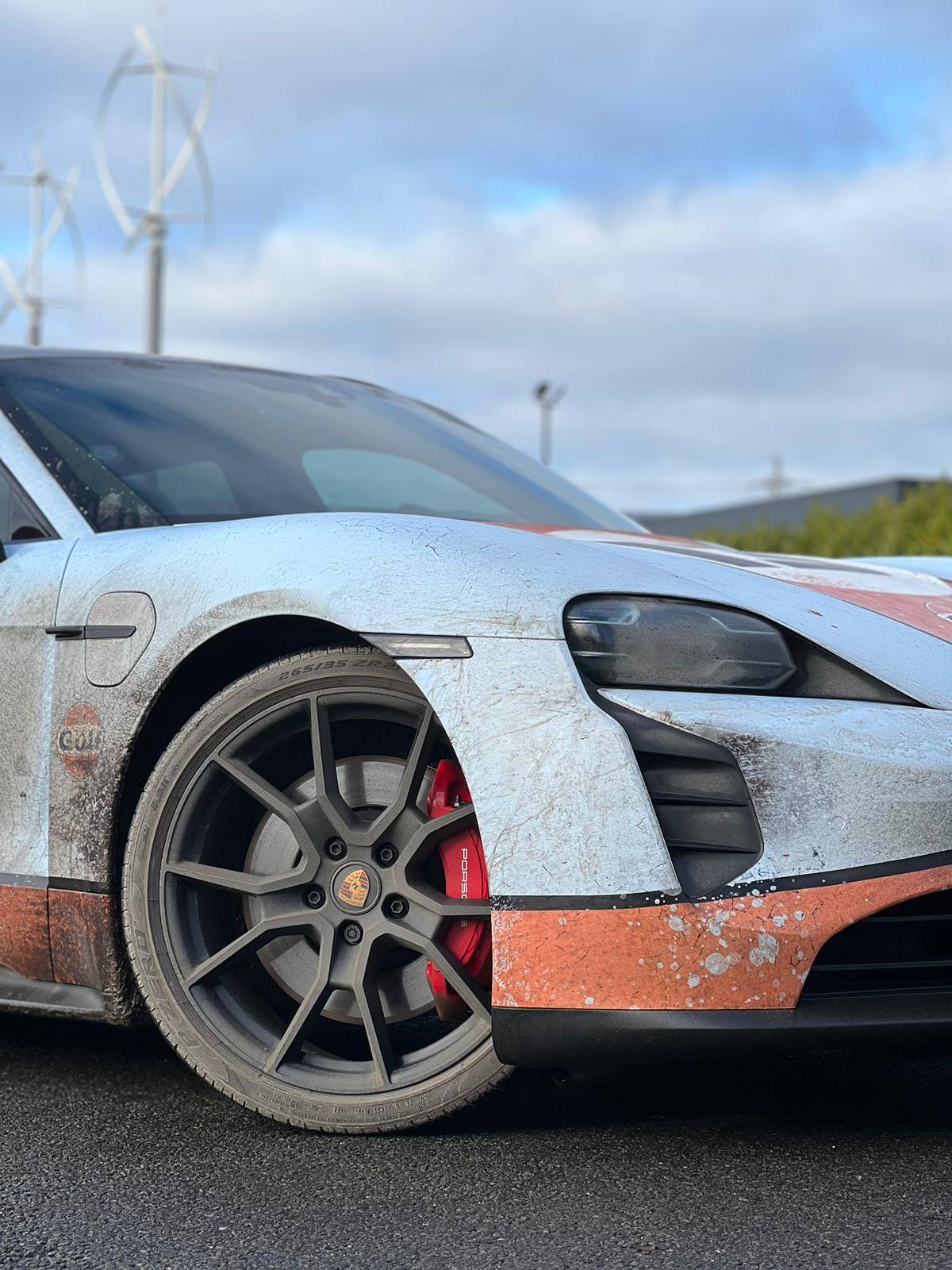 Porsche Taycan Ironic distressed wrap GTS Sports Turismo. Dirty! E5FD5B19-28A5-4326-A62F-56A35CE6F444