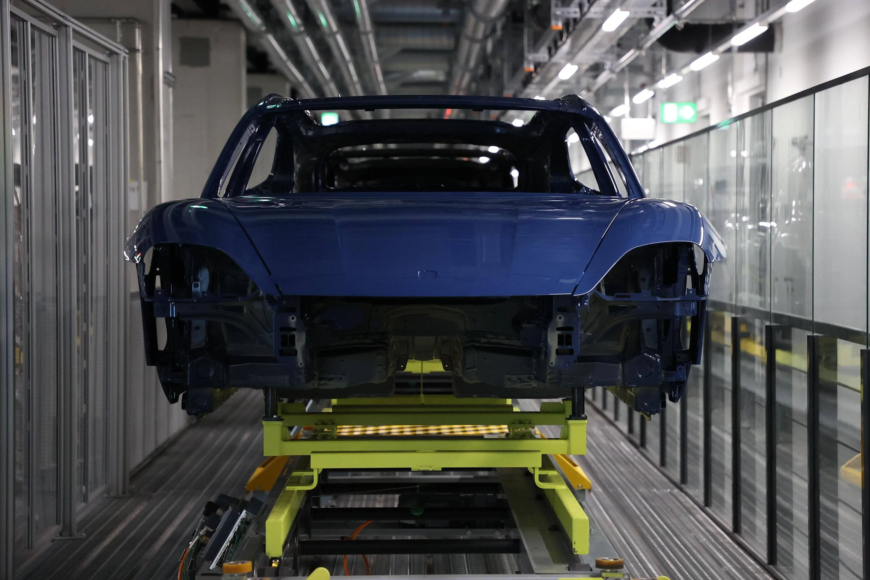 Porsche Taycan New Track Your Dream on MyPorsche Taycan_GTS_Sport_Turismo_Taycan_assembly_painted_car_body