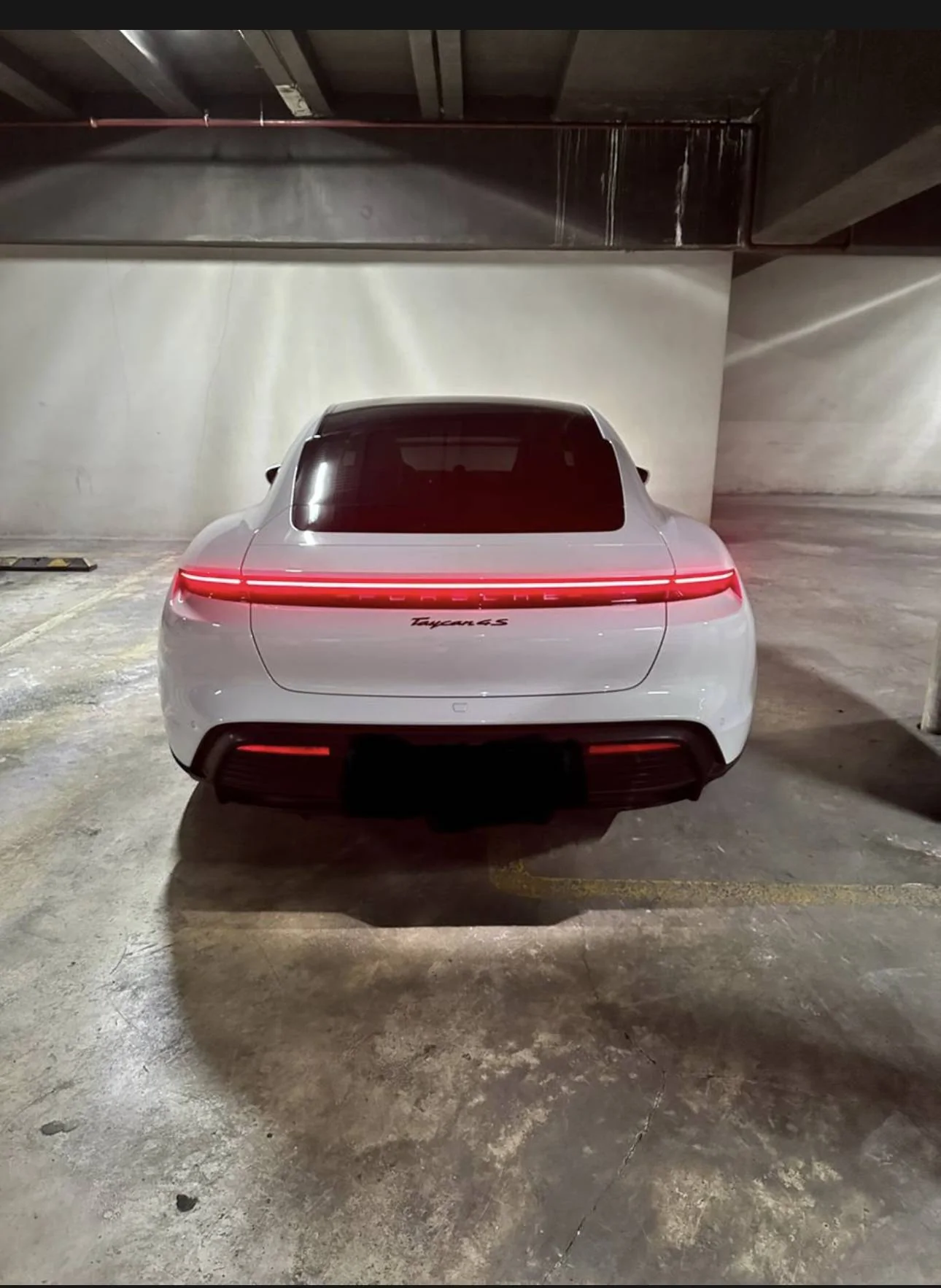 Porsche Taycan My Taycan 4S 063A6A18-A1C2-4AE1-84C0-6E8C8633930A