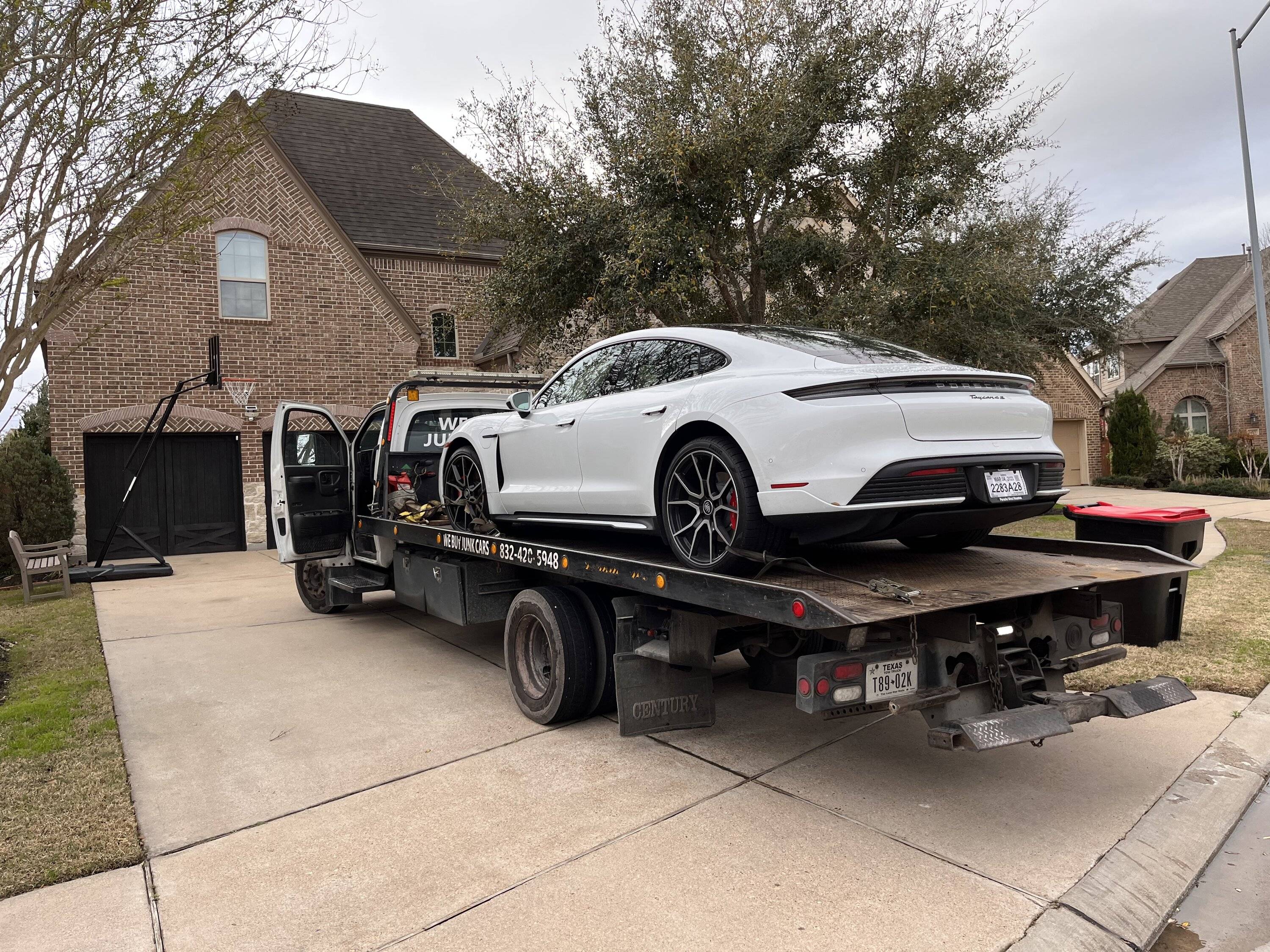 Porsche Taycan “Electrical system error” and “Engine control failure” total loss of power 67A11ABA-63C3-4944-BED5-E9D0B5A0A0A1