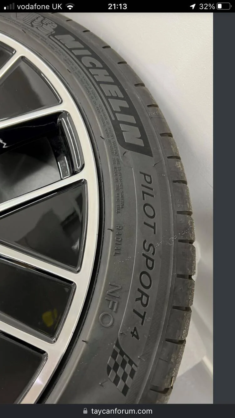 Porsche Taycan Anyone tried 265/30 21" front tires ? 7D667891-A3C1-4EE4-A3ED-B1DE0625376B