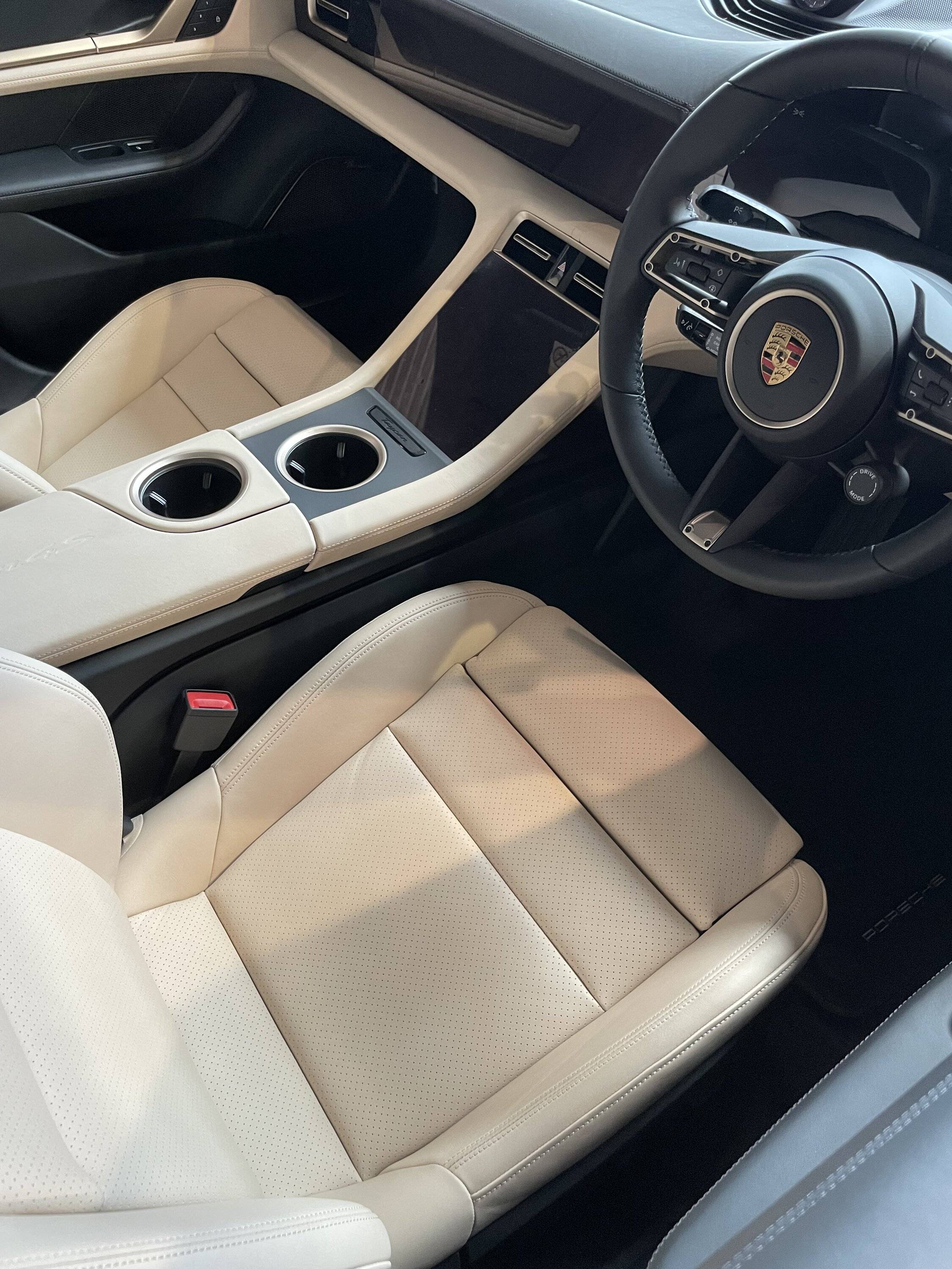Porsche Taycan Chalk beige interior IMG_0264
