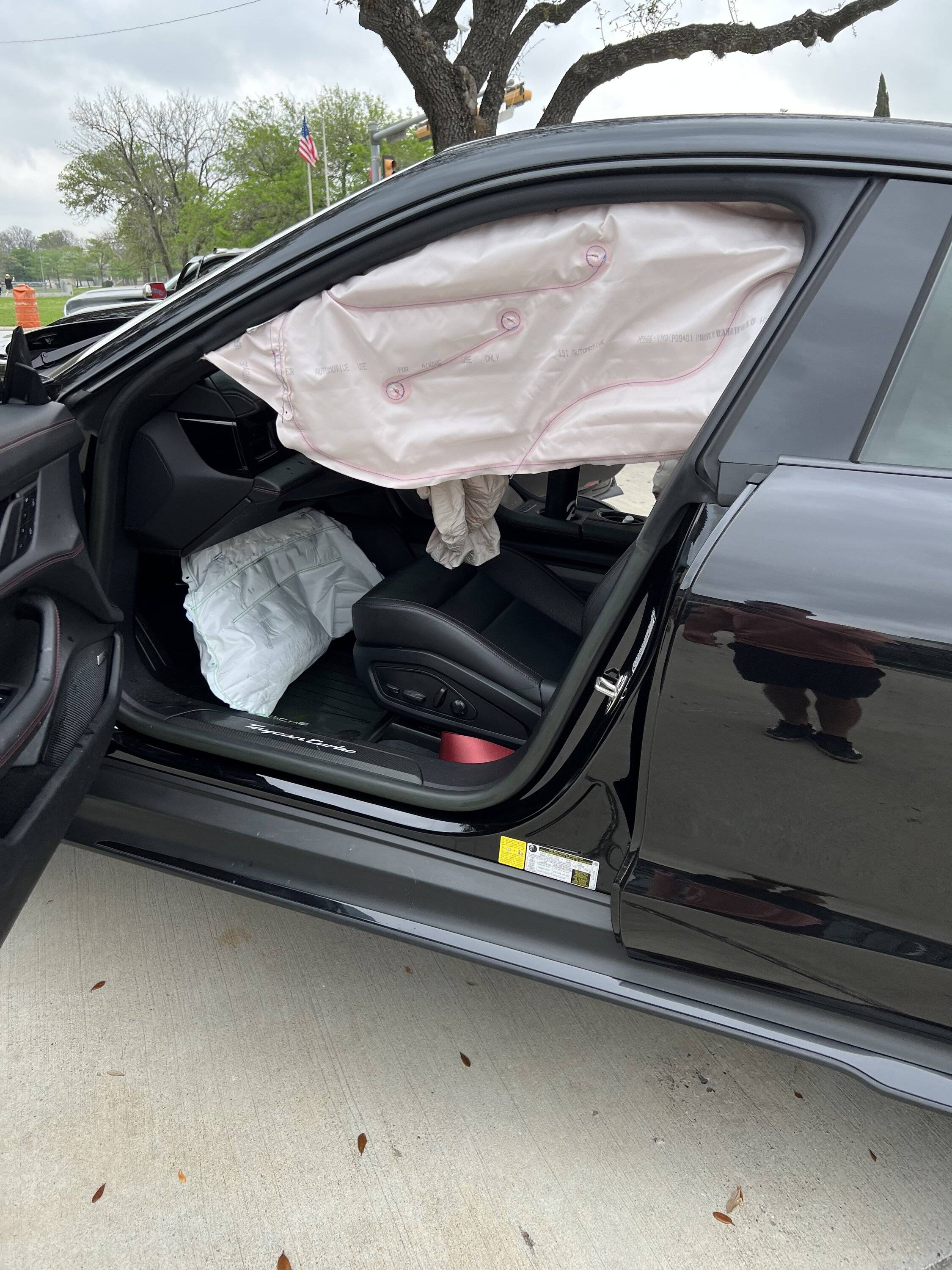 Porsche Taycan Taycan Turbo Accident - Damage Opinion 531D70F2-0764-4FF2-9A7A-4BB5E345642E