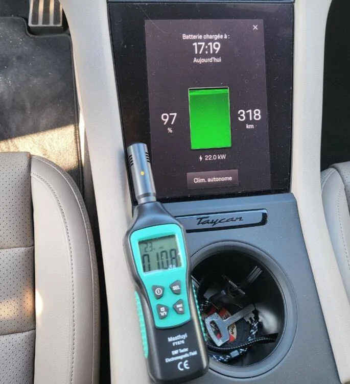 Porsche Taycan Are we cooking...while it is charging ? Calculating the EMF testing - EU / Ionity Capture d’écran 2023-03-06 à 15.31.25