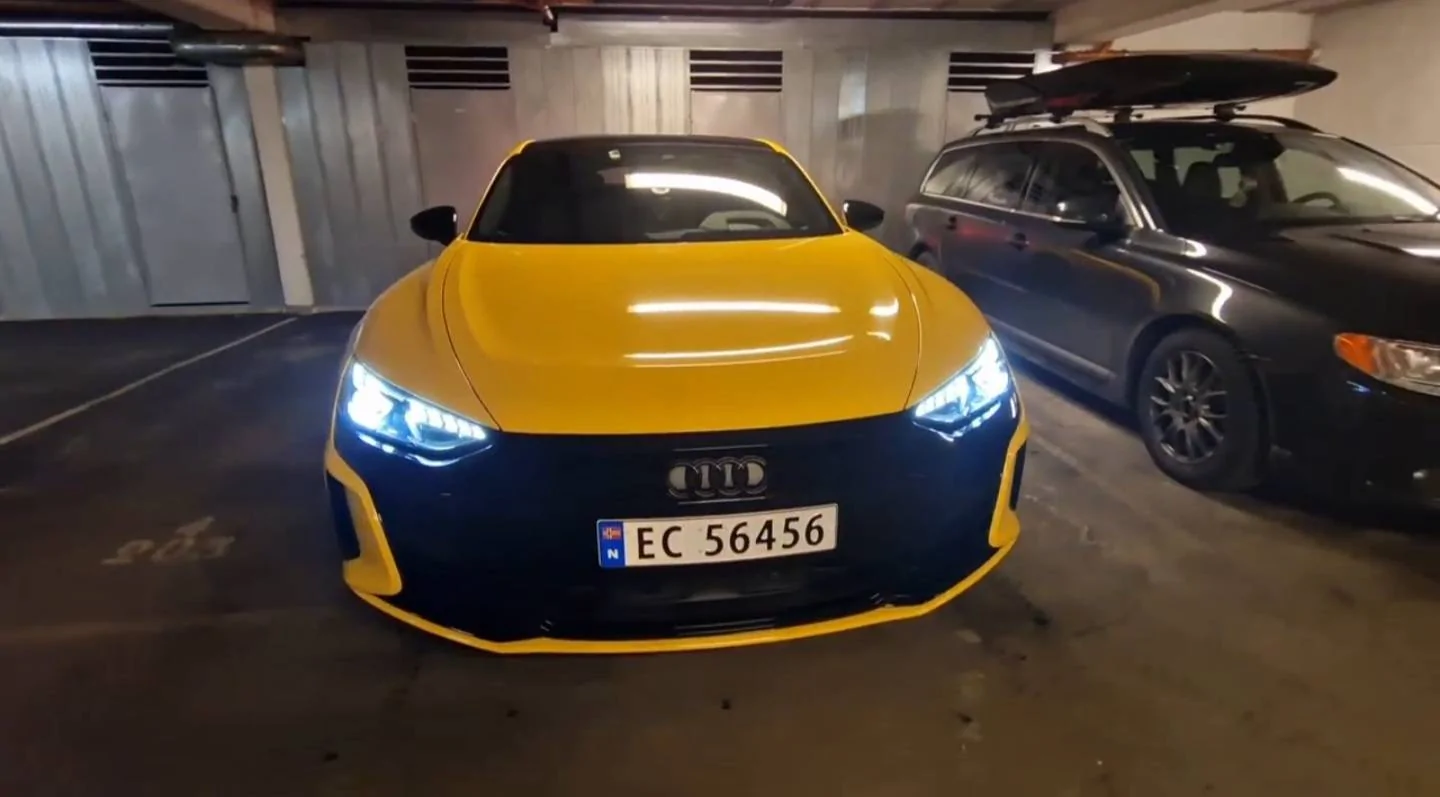 Porsche Taycan Audi Exclusive colors  for the E-Tron GT Screenshot_20230306_061101_Facebook