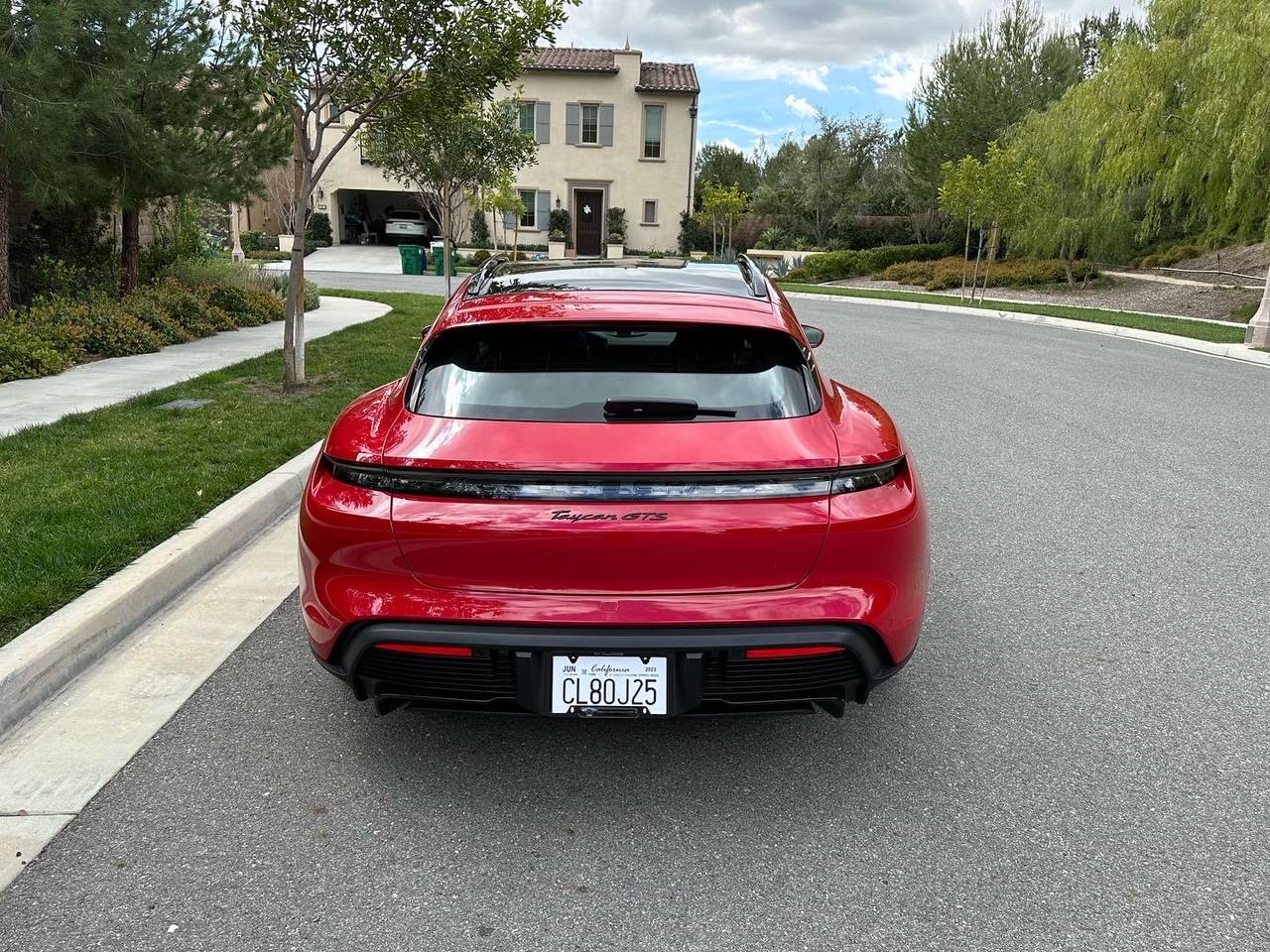 Porsche Taycan CARMINE RED Taycan Club 9907FAF2-1125-4434-8FD5-B251503F6CAE.JPG