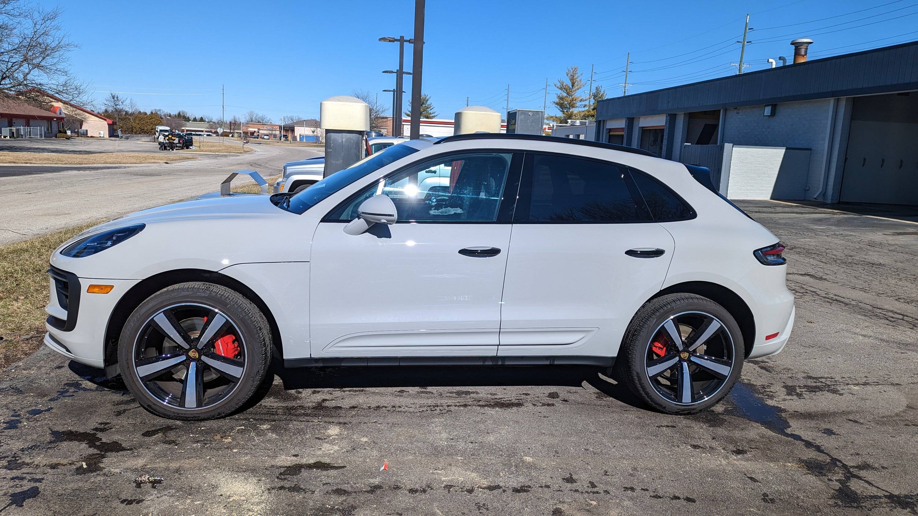 Porsche Taycan CHALK Taycan Club PXL_20230212_182355520 (1)