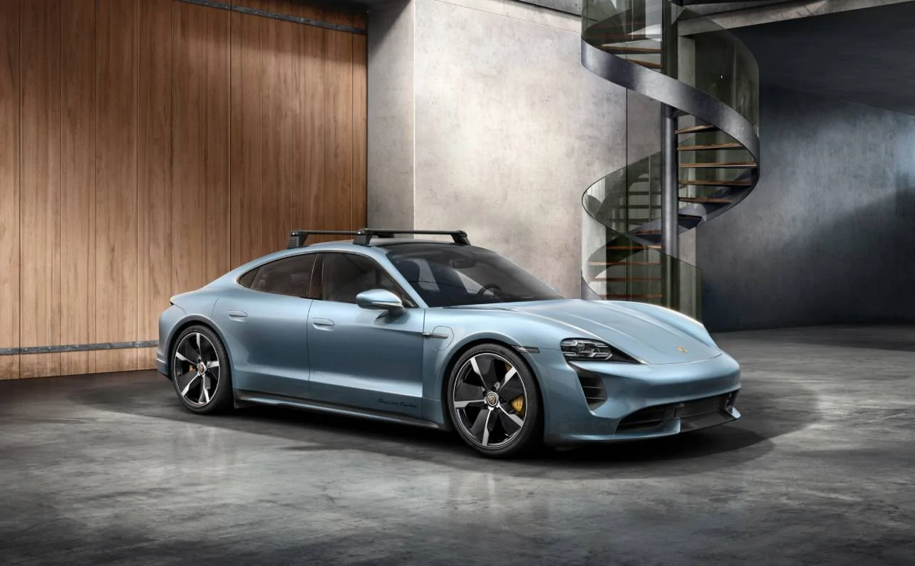 Porsche Taycan Taycan roof rack and accessories D183F079-17D8-4B3F-BABC-07EB71F80621