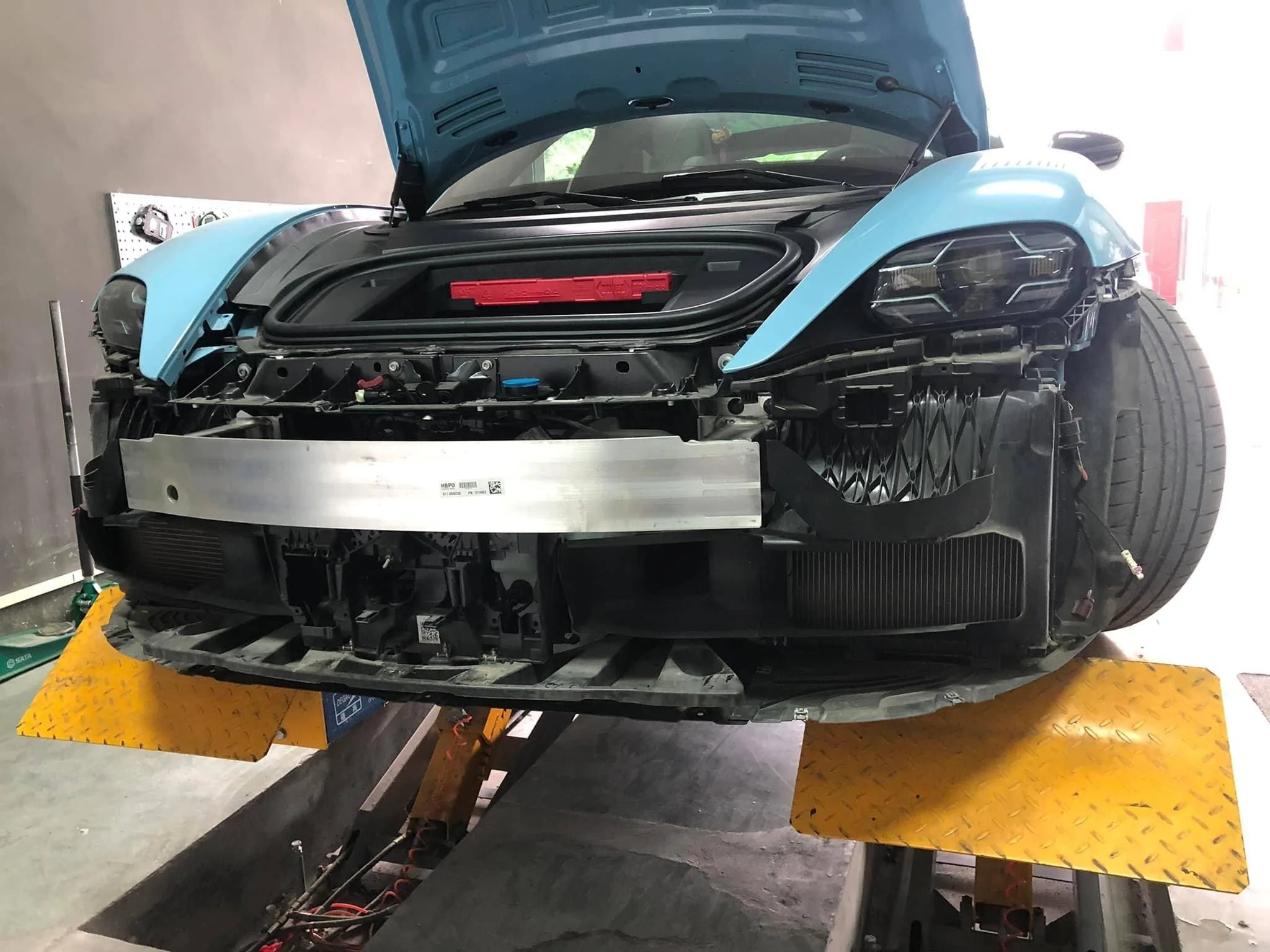 Porsche Taycan Remove front lip 07A7370E-F918-4BC2-8123-25E5D26DFF59