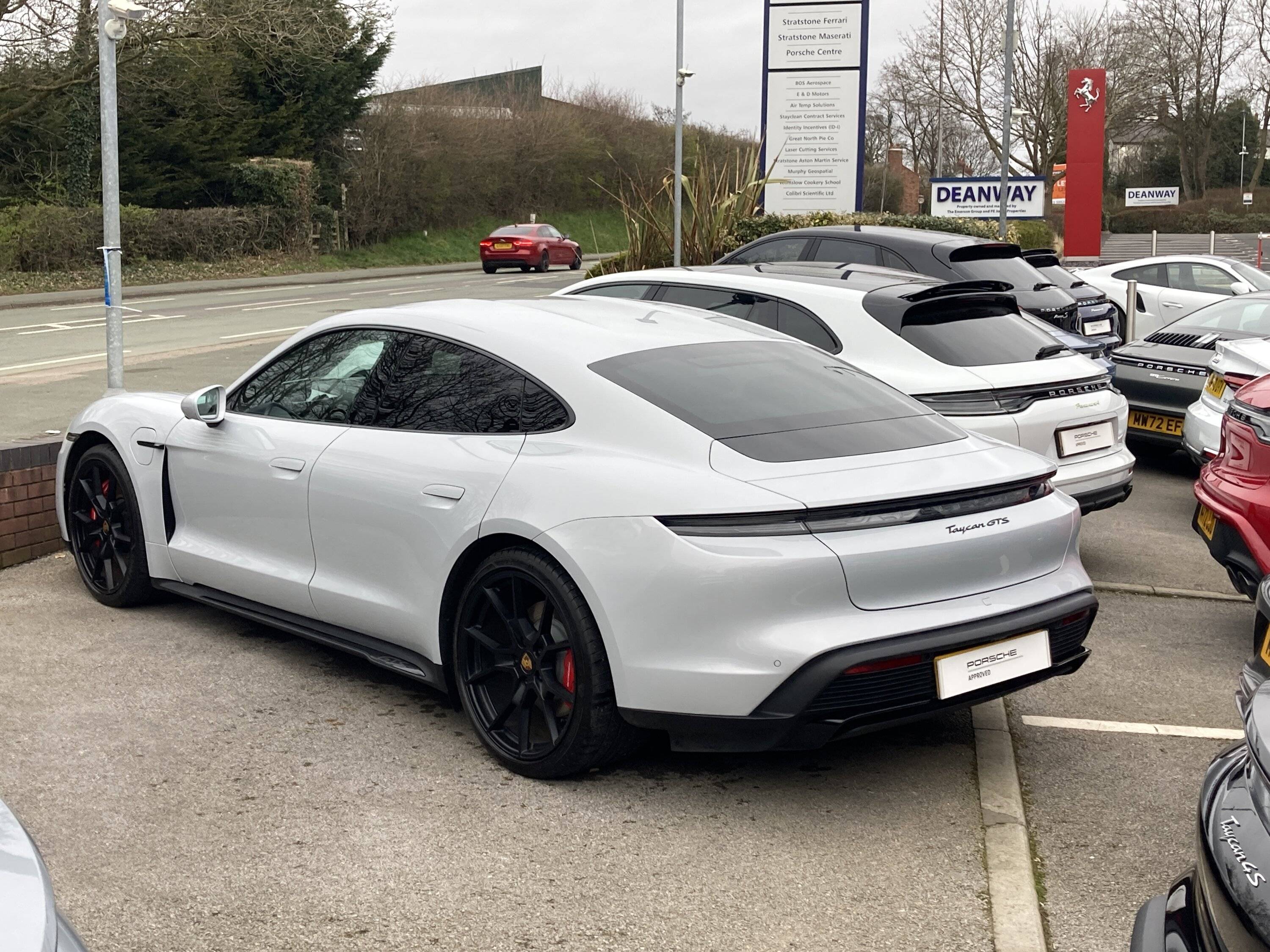 Porsche Taycan ICE GREY Taycan Club A588188A-26F1-421E-9987-113CE44952E0