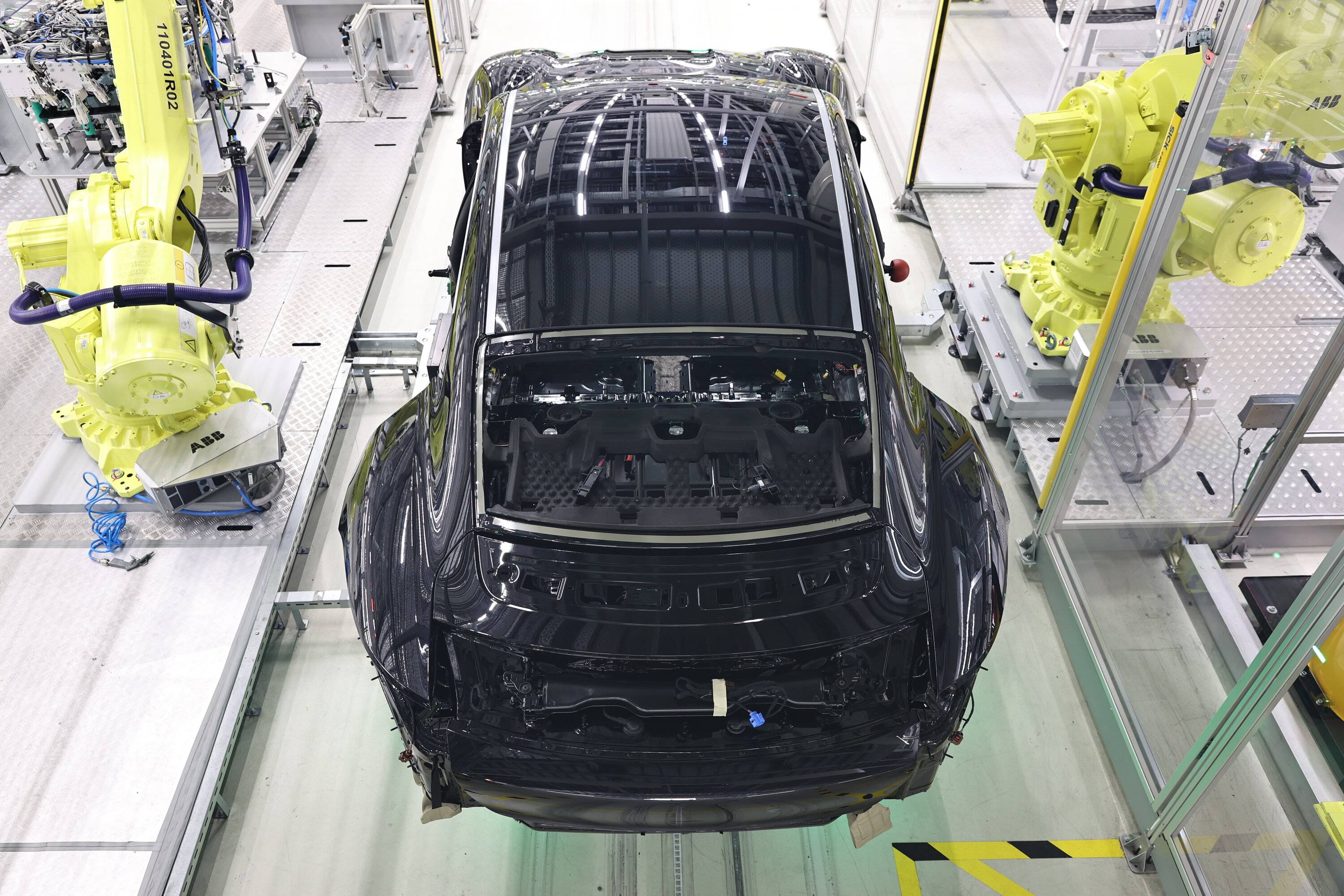Porsche Taycan UK order status and delays? 63f3ca45c9a4e6284870c552