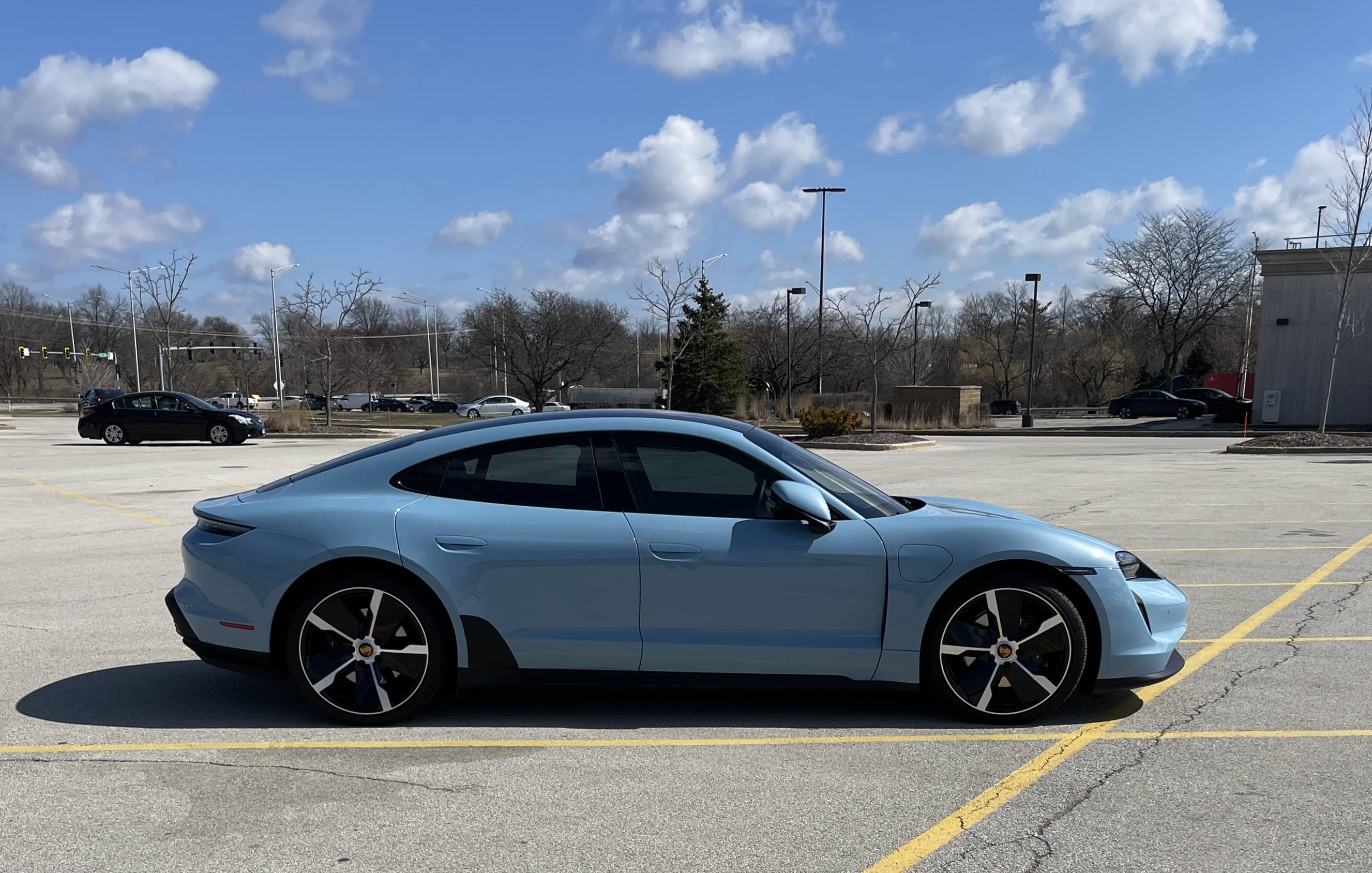 Porsche Taycan FROZEN BLUE Taycan Club TaycanWFpkglot