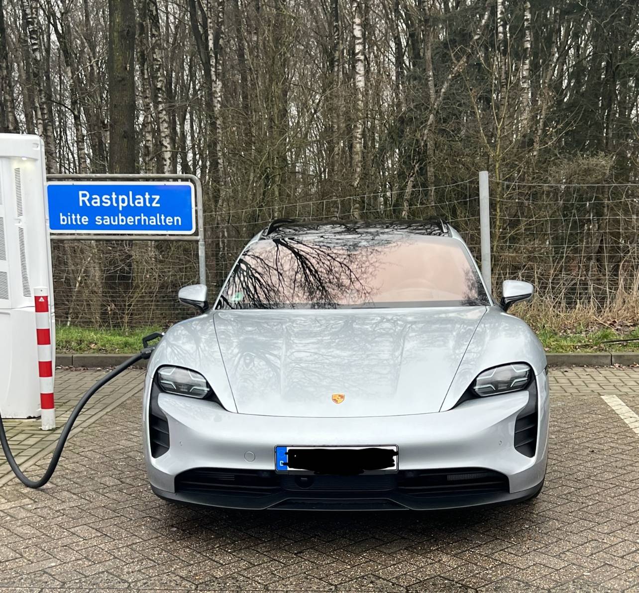 Porsche Taycan Members Say Hello Here! 8C4DCD6E-D867-420C-86A9-FD93FB4EE78A