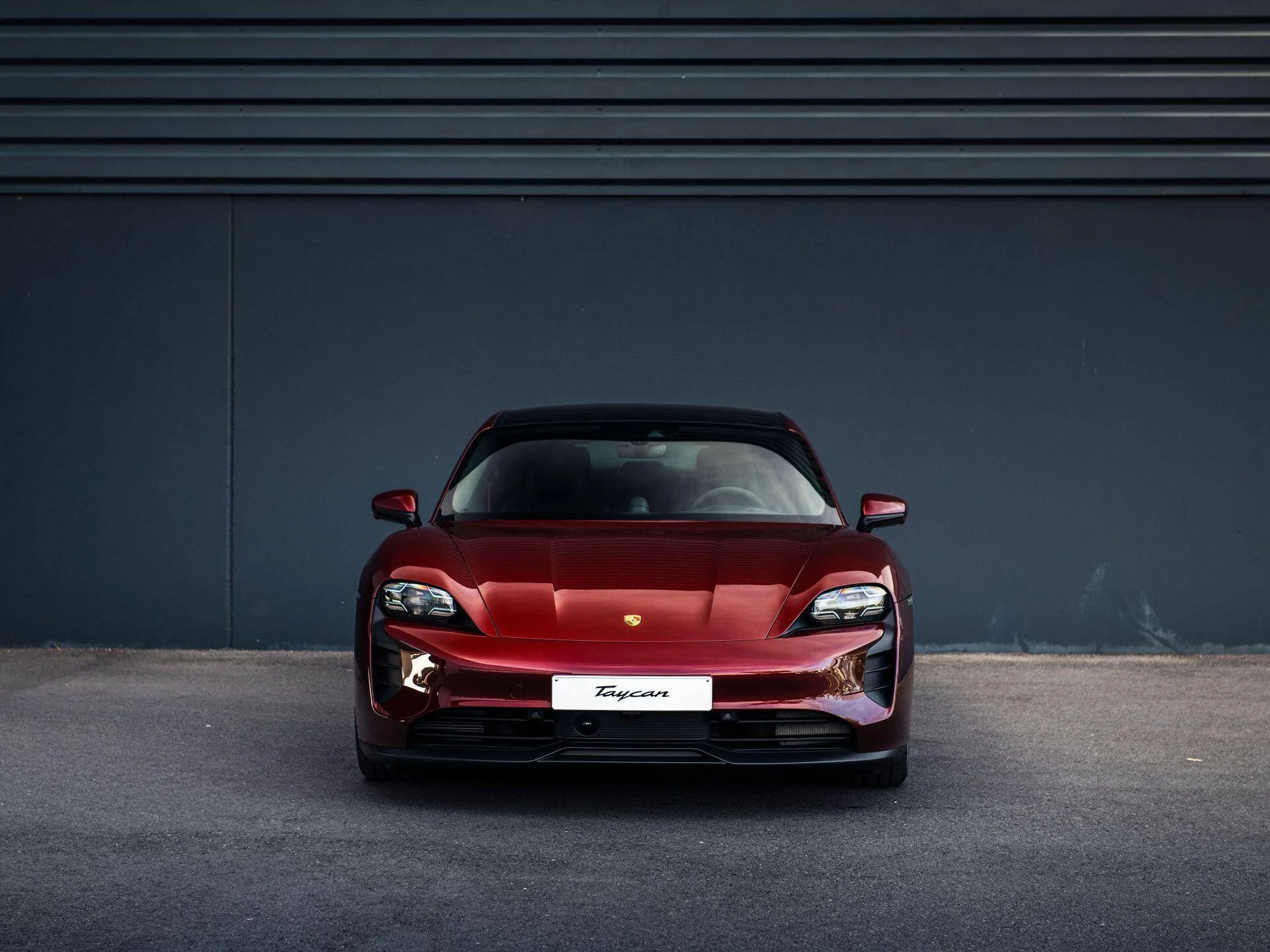 Porsche Taycan Mamba Green and Cherry Red colors are gone 1680183706540
