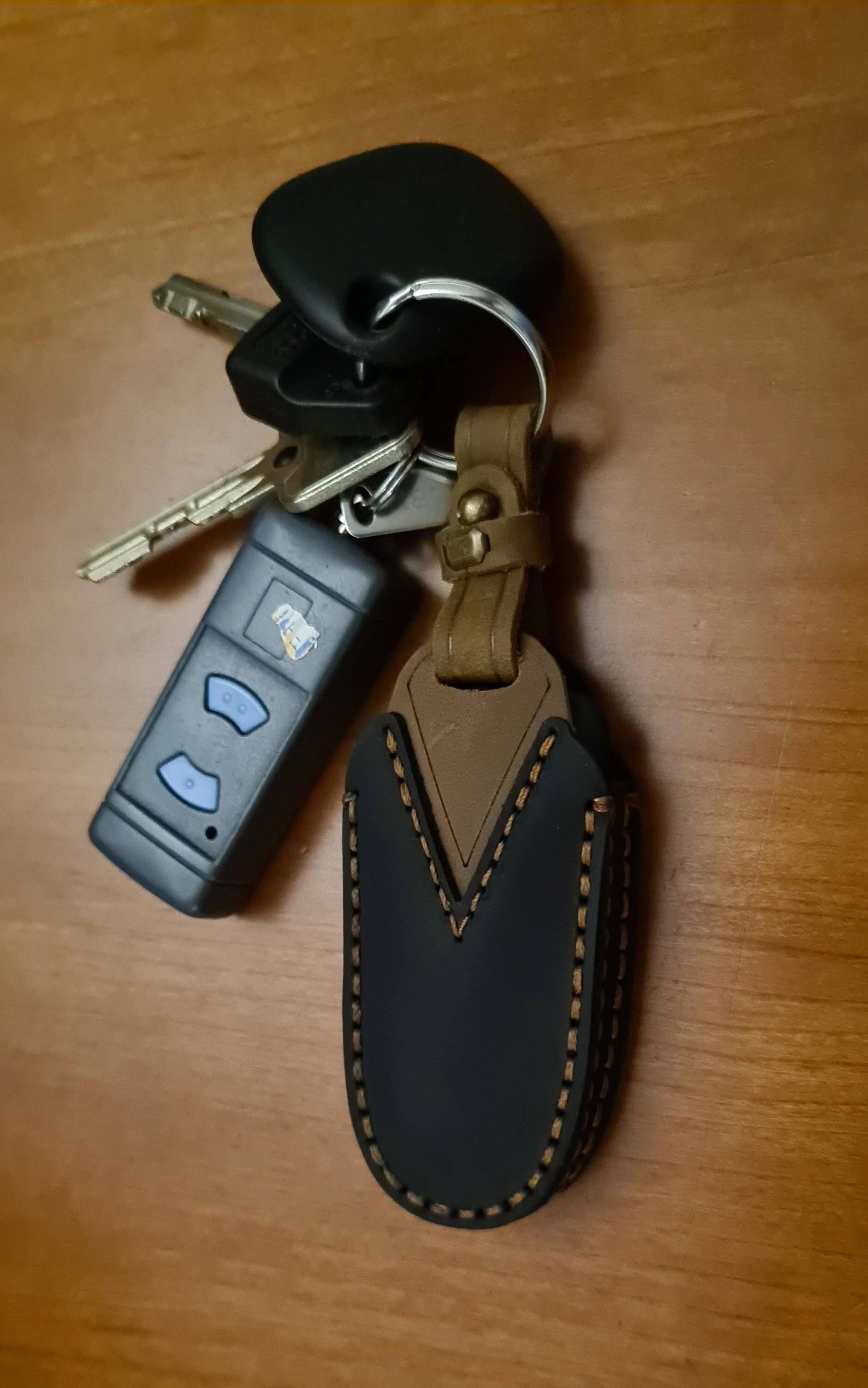 Porsche Taycan UK Tracker Fob Case 20230330_214637