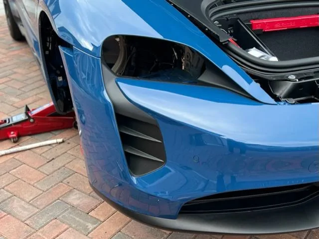 Porsche Taycan Remove front lip 38DBC1AE-C616-49C1-AE17-2E566C819FCF